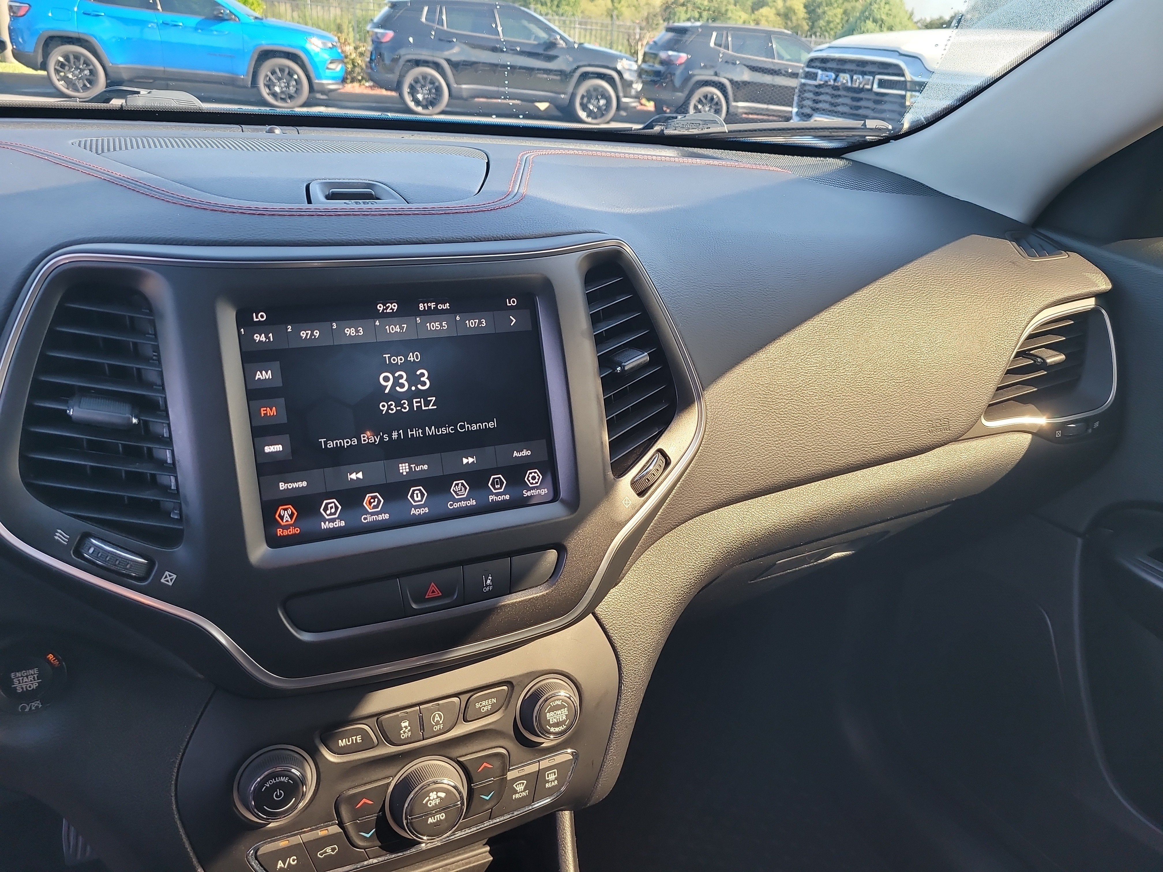2022 Jeep Cherokee Trailhawk