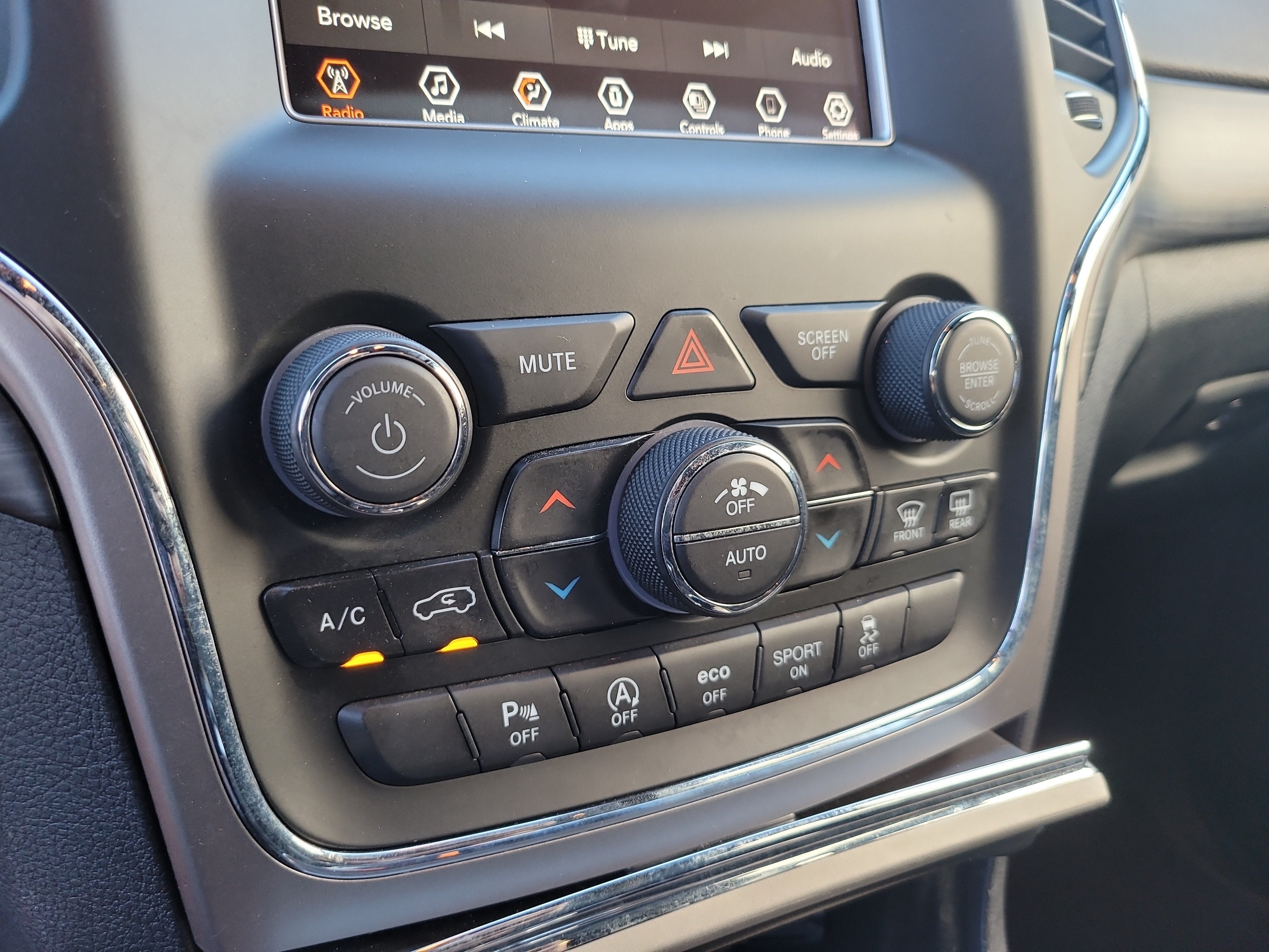 2021 Jeep Grand Cherokee Laredo E