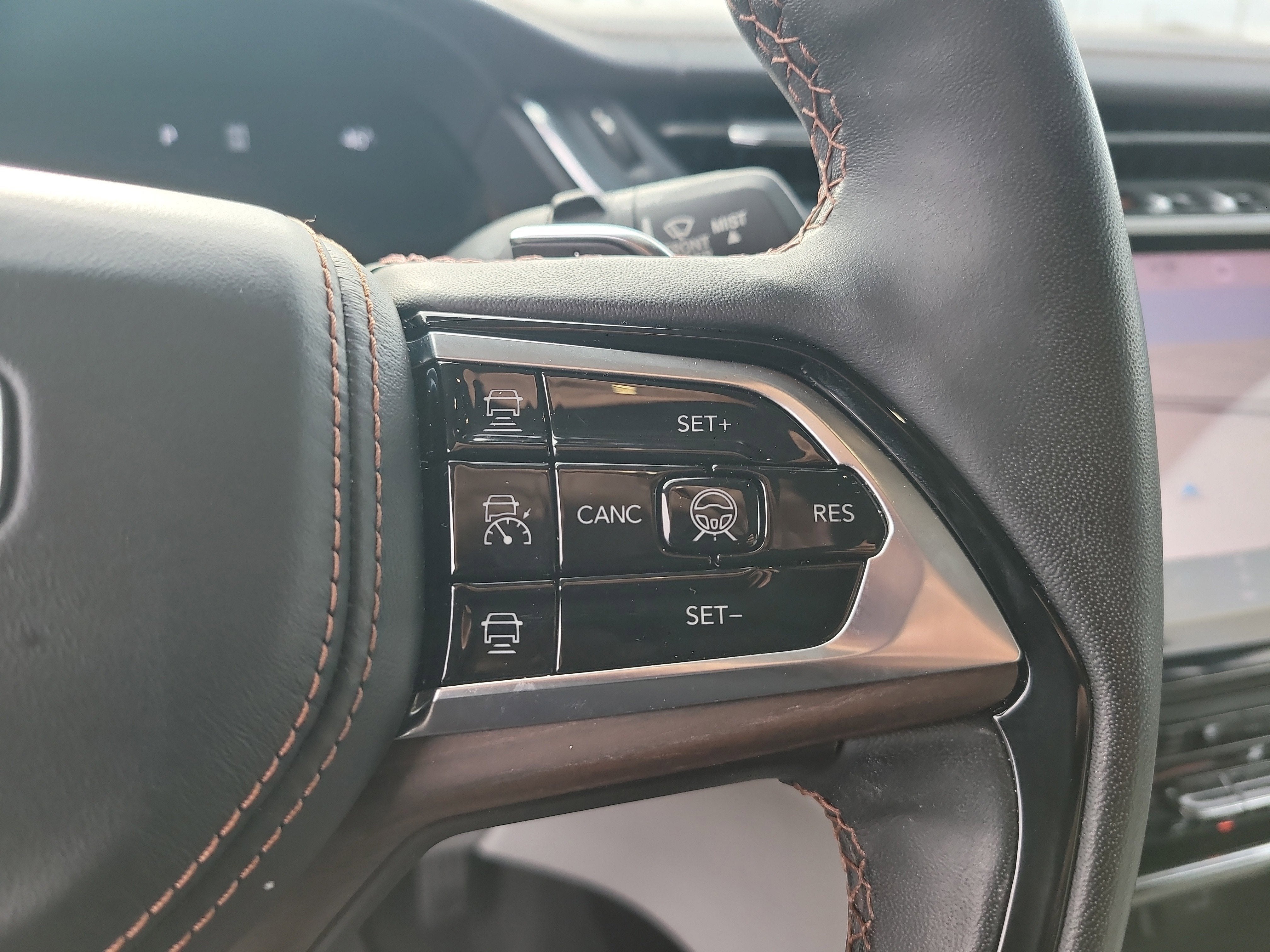 2023 Jeep Grand Cherokee L Summit