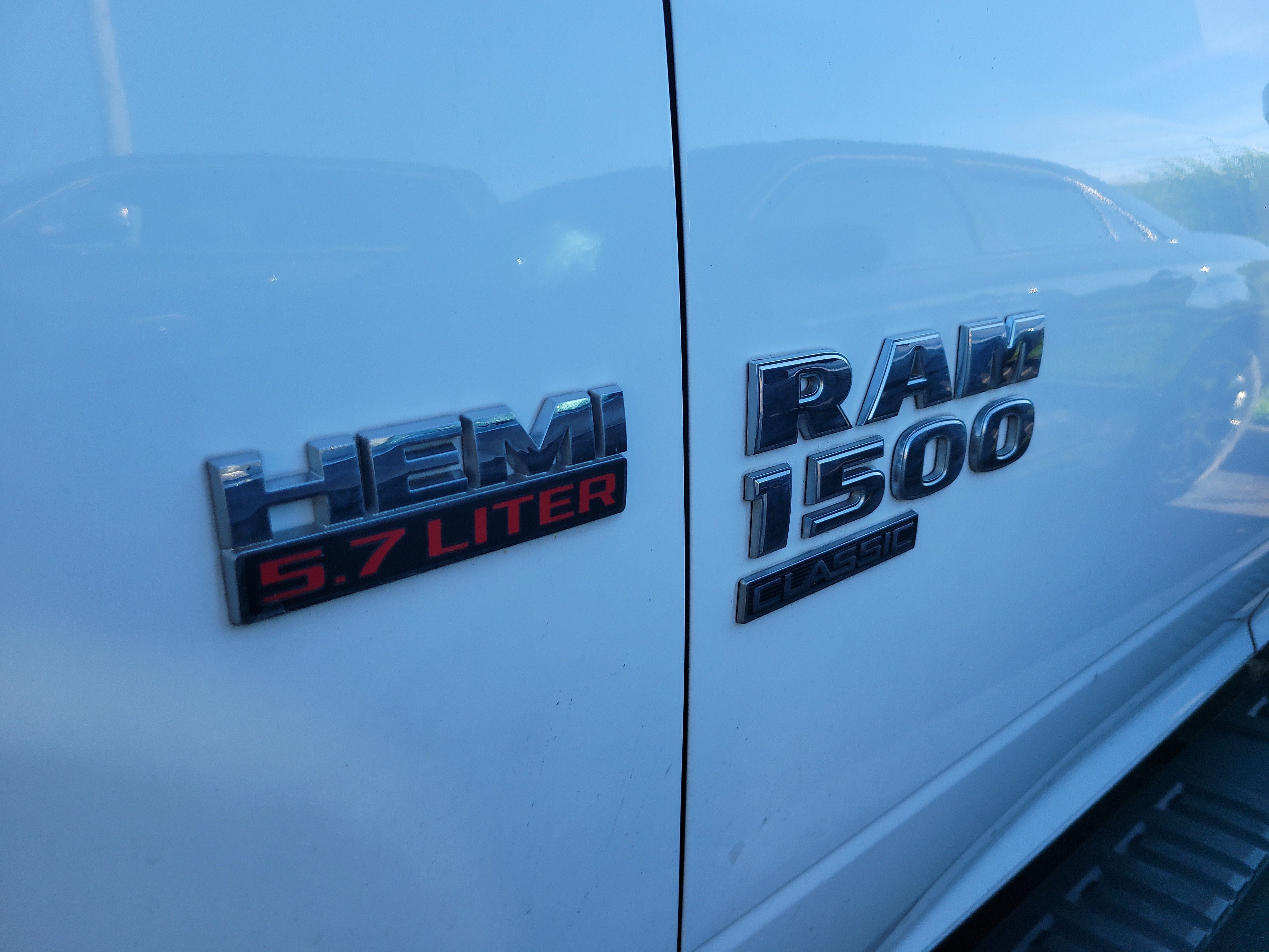 2019 RAM 1500 Classic SLT