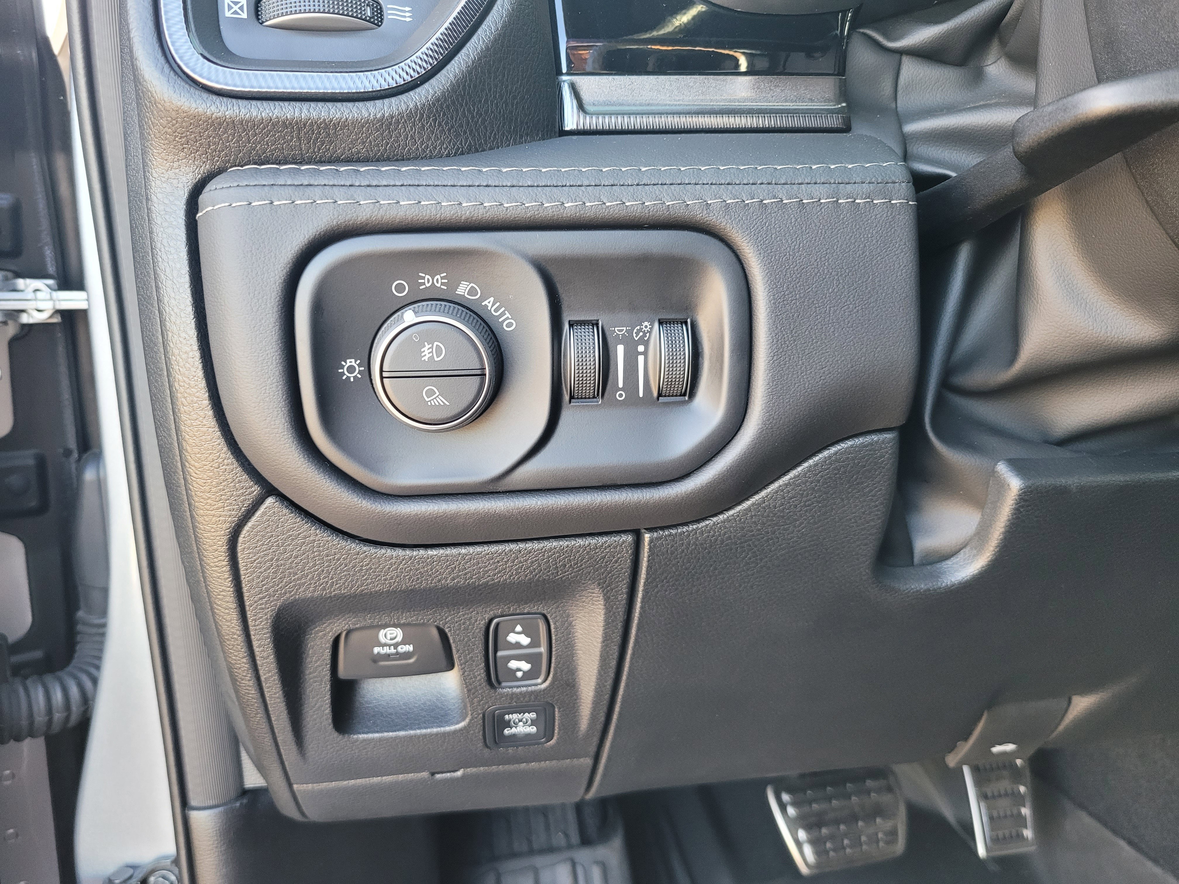 2025 RAM 1500 RHO