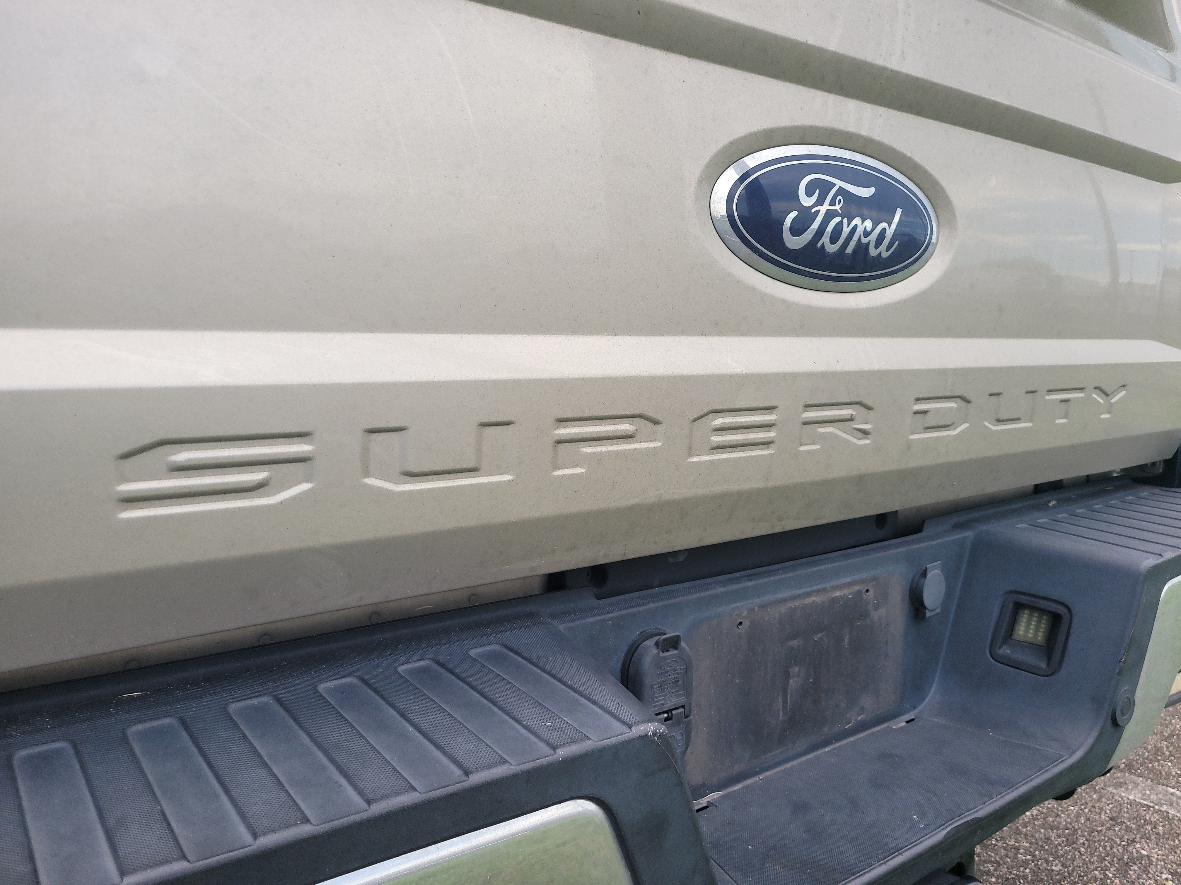 2017 Ford Super Duty F-250 SRW Lariat