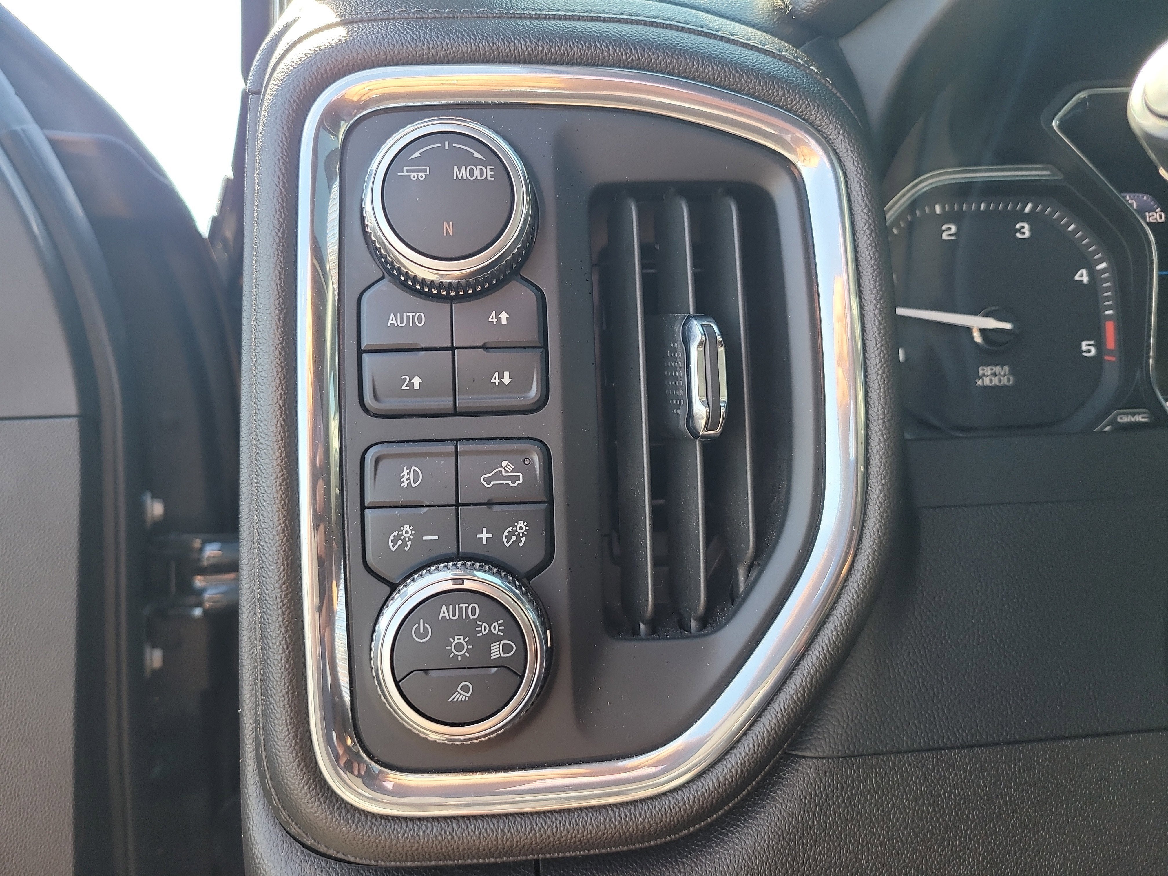 2023 GMC Sierra 2500HD Denali