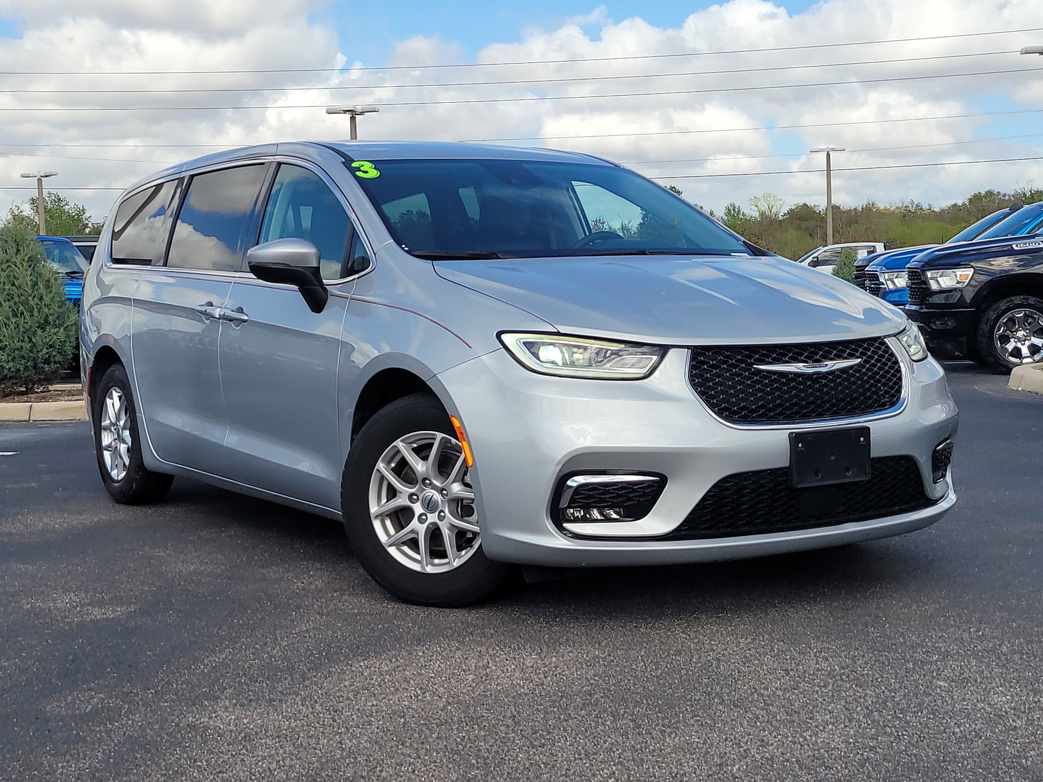 2023 Chrysler Pacifica Touring L