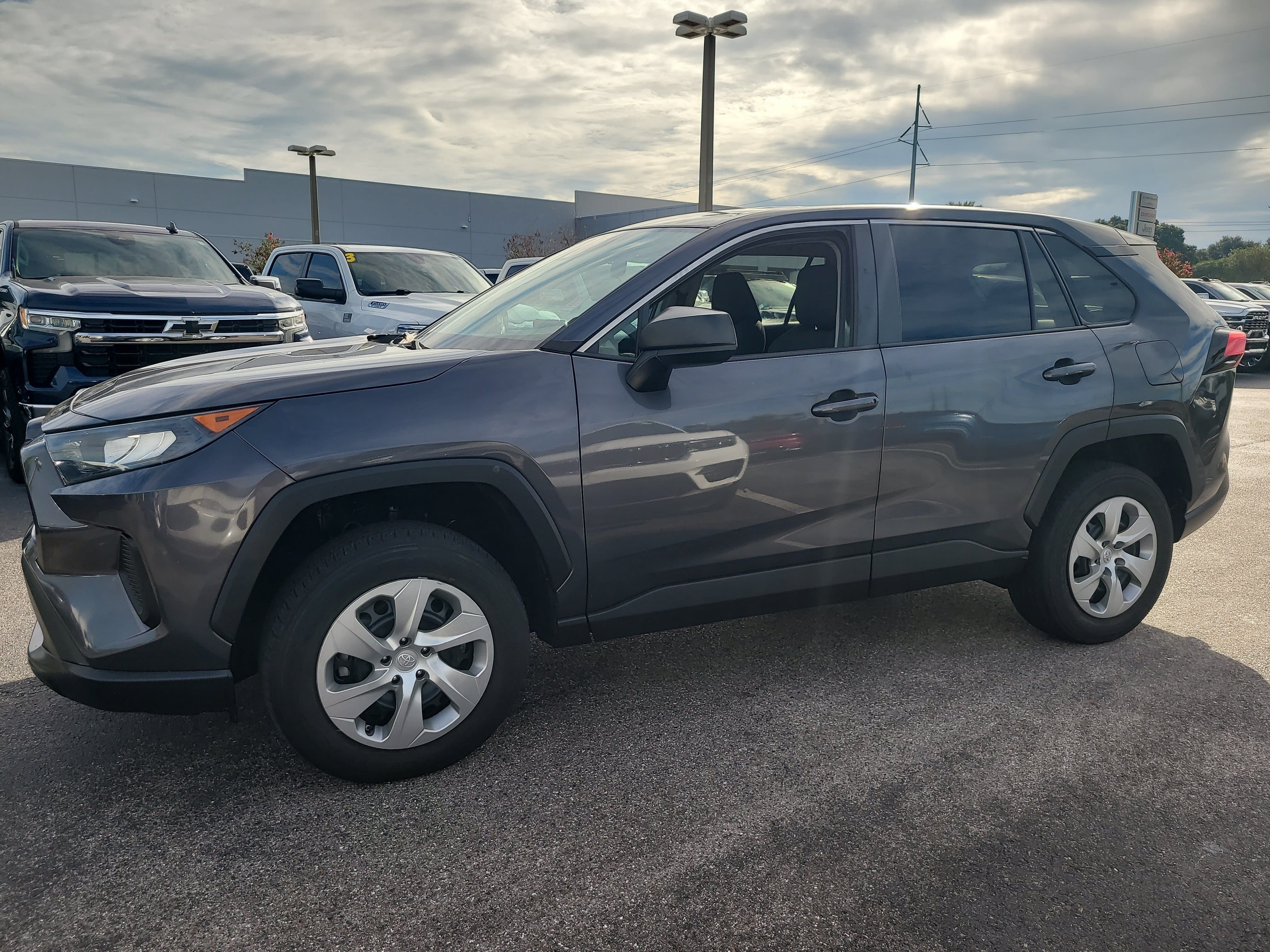 2022 Toyota RAV4 LE