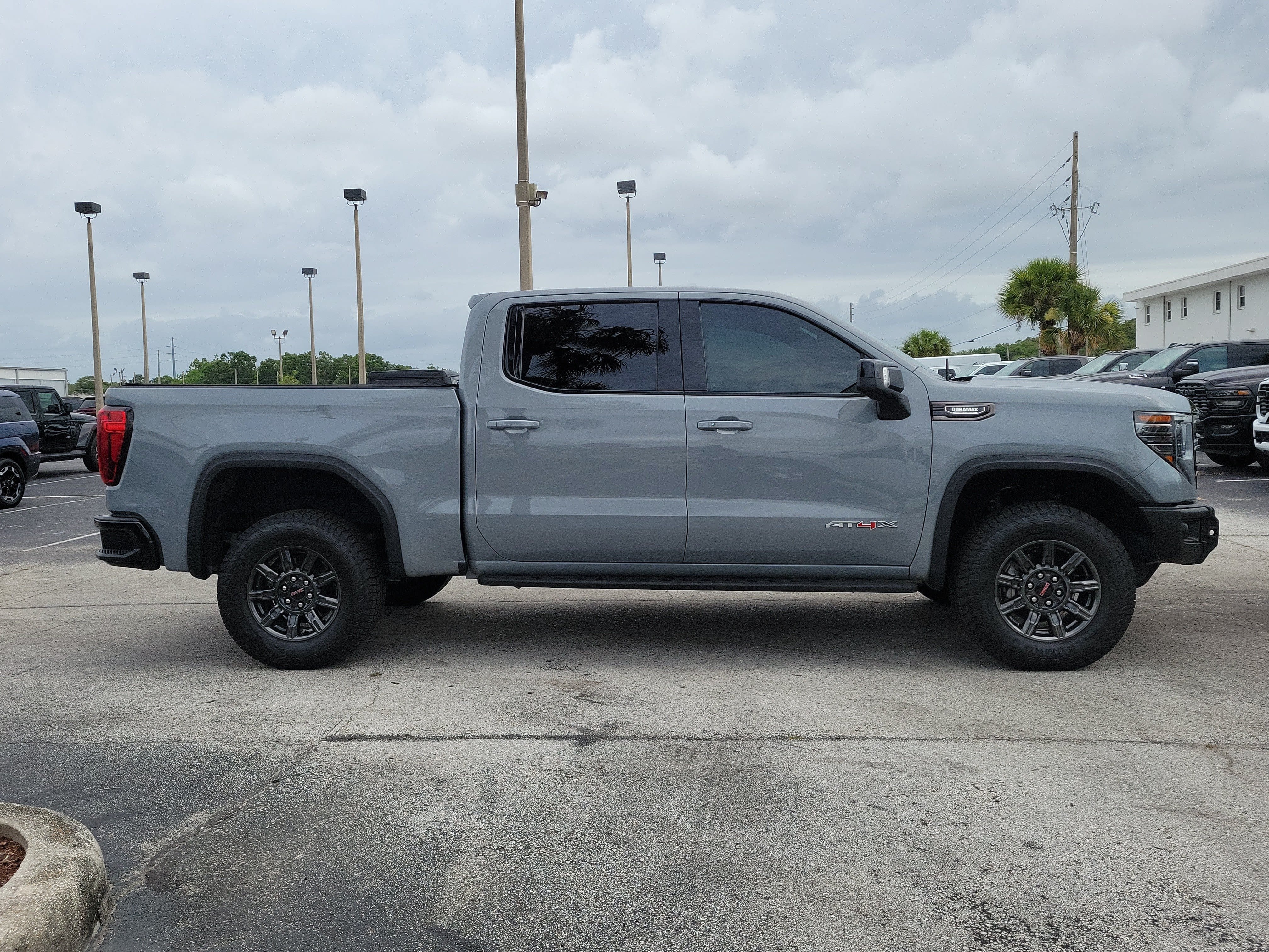 2024 GMC Sierra 1500 AT4X