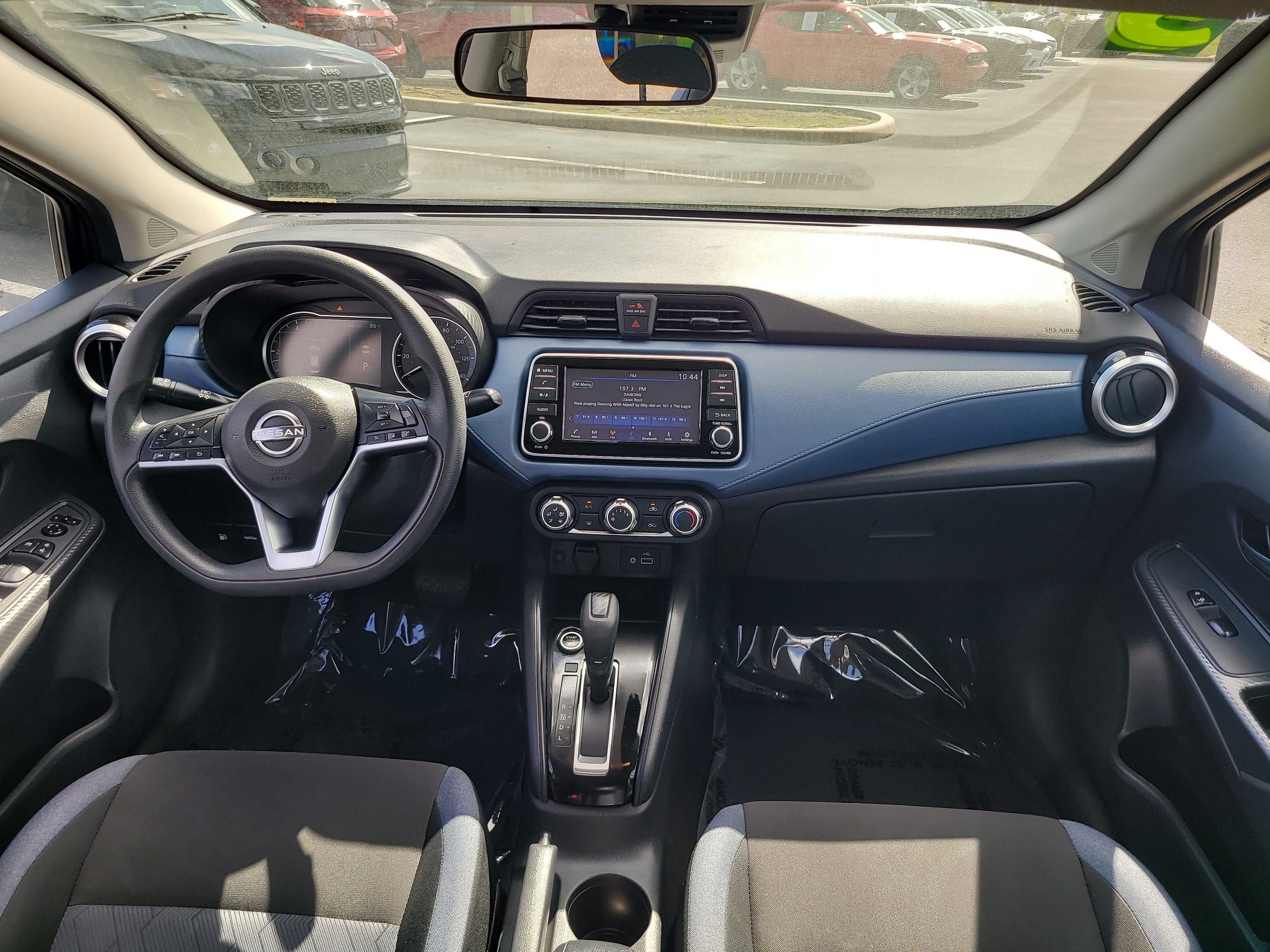 2025 Nissan Versa SV