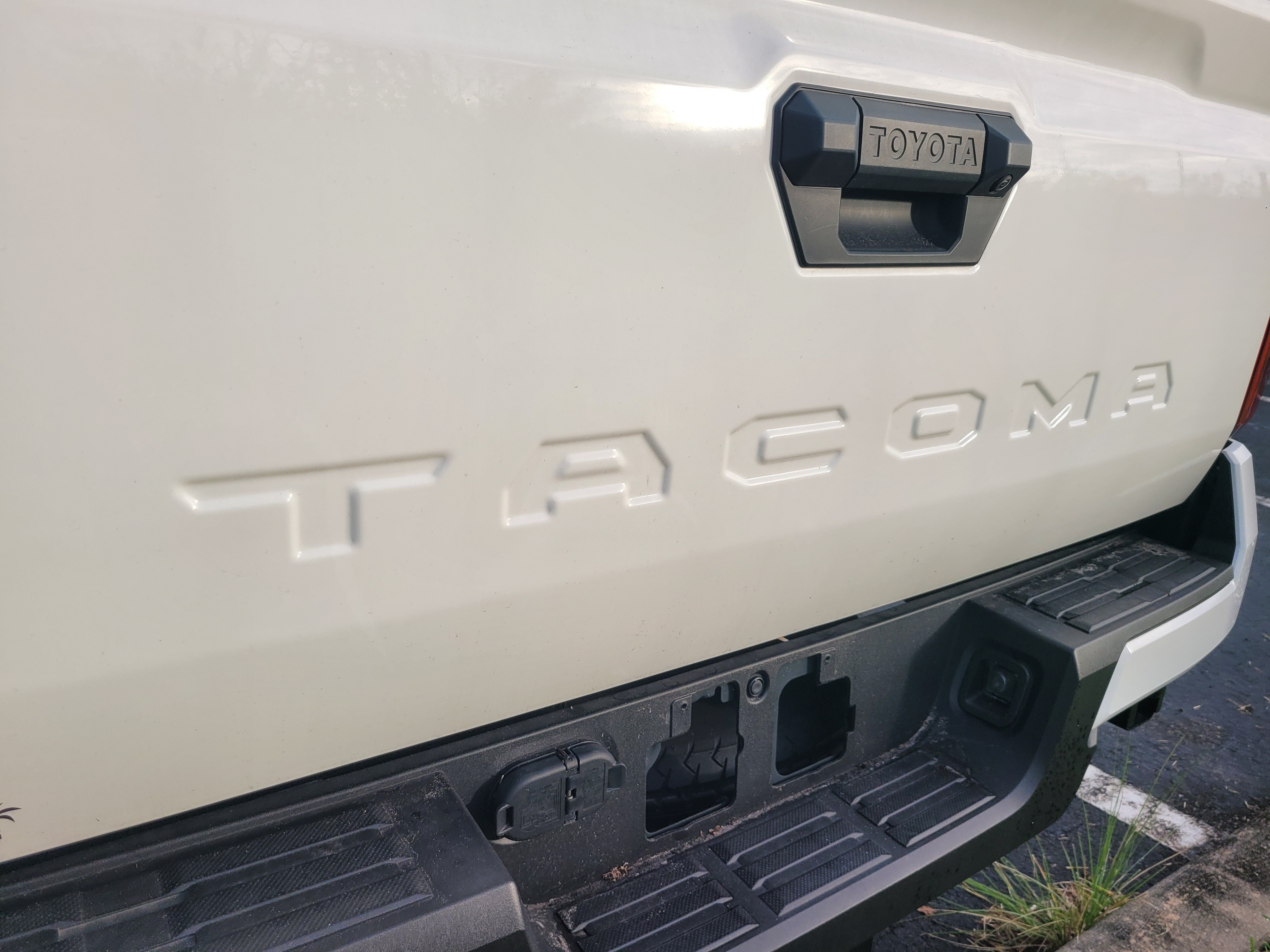 2025 Toyota Tacoma 2WD SR5
