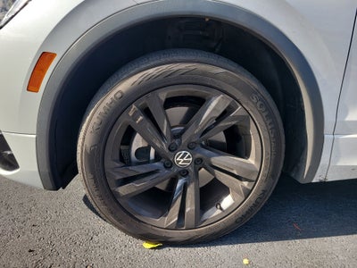 2023 Volkswagen Tiguan SE R-Line Black