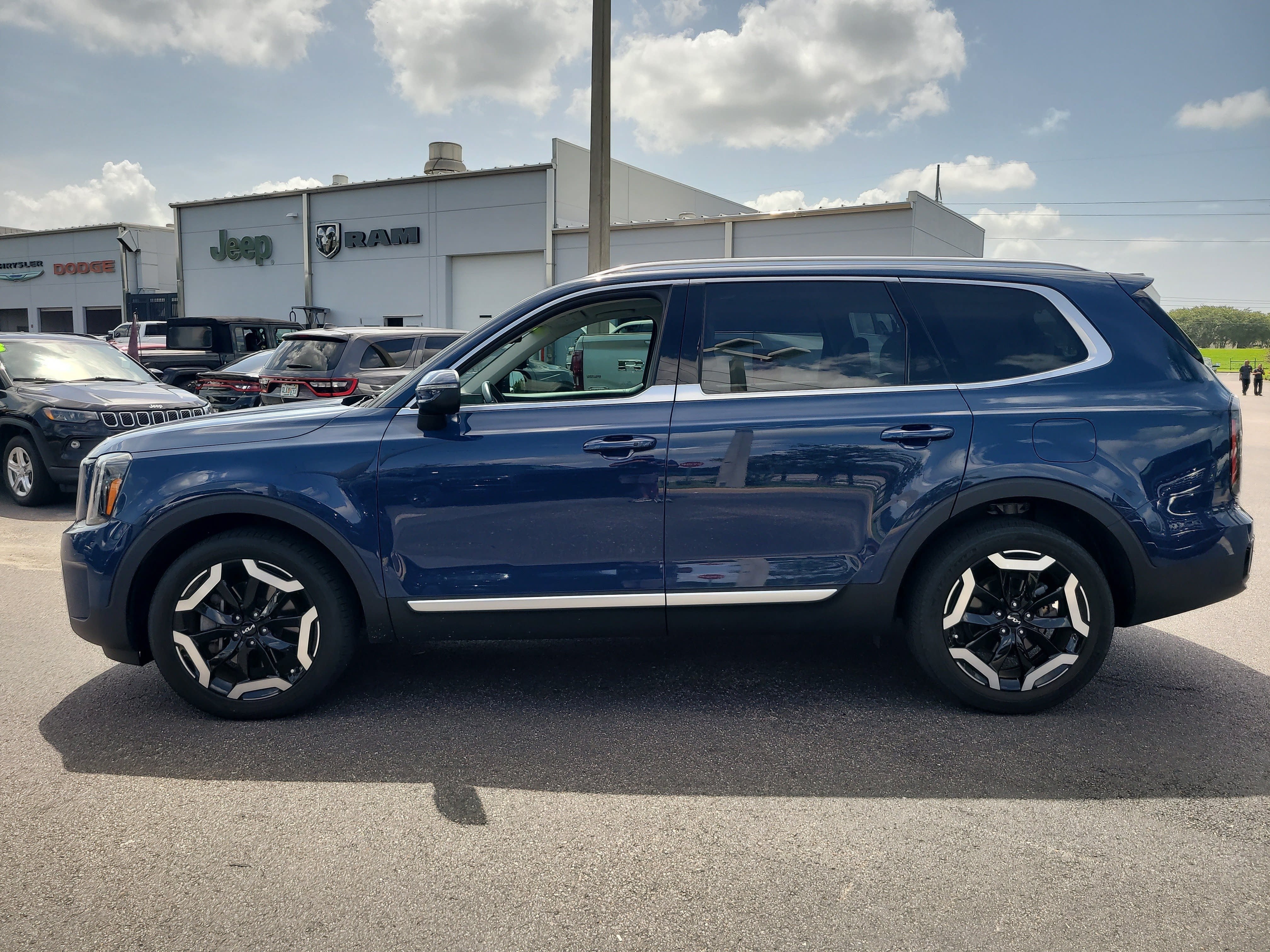 2023 Kia Telluride EX