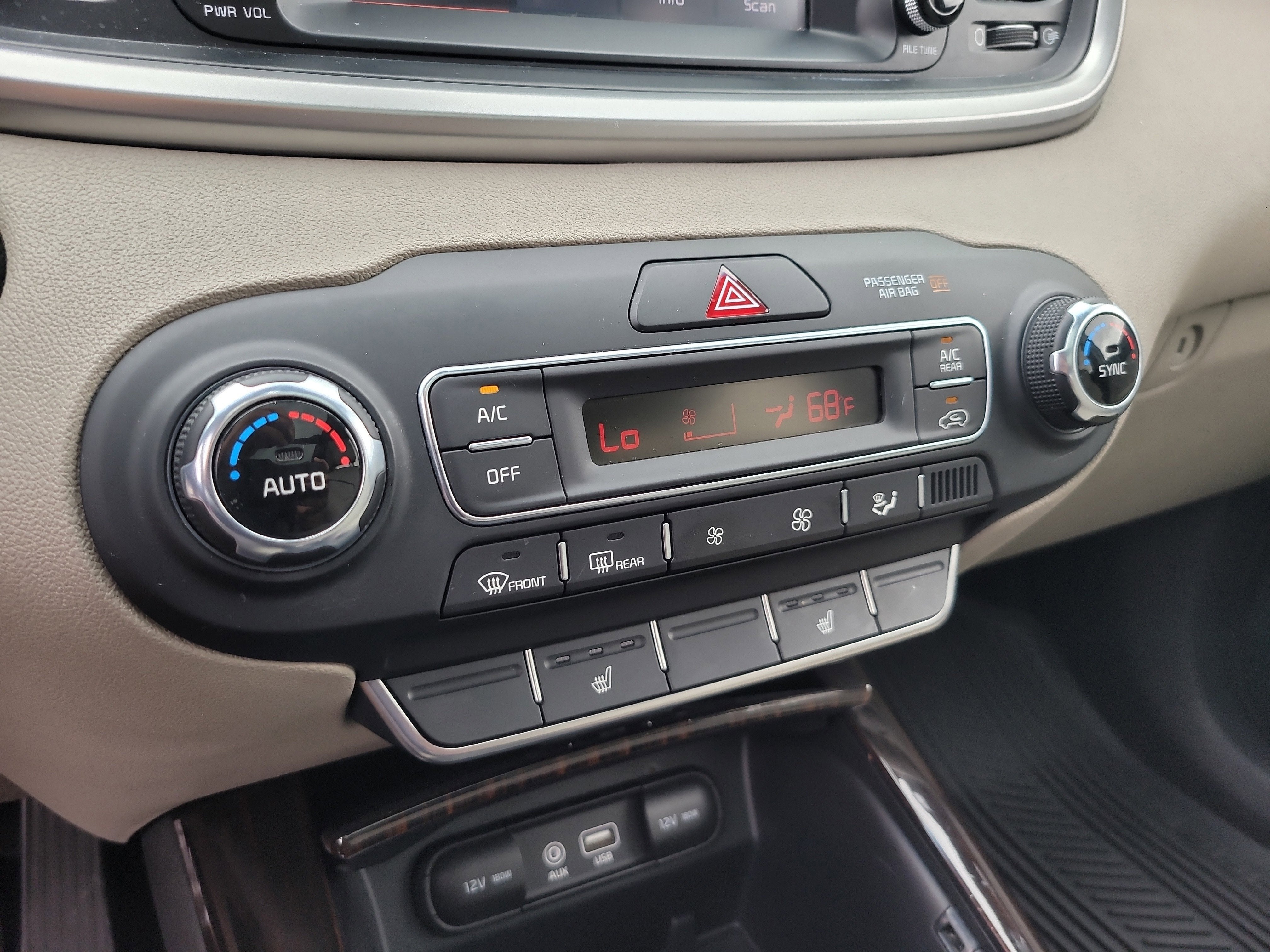 2020 Kia Sorento EX V6