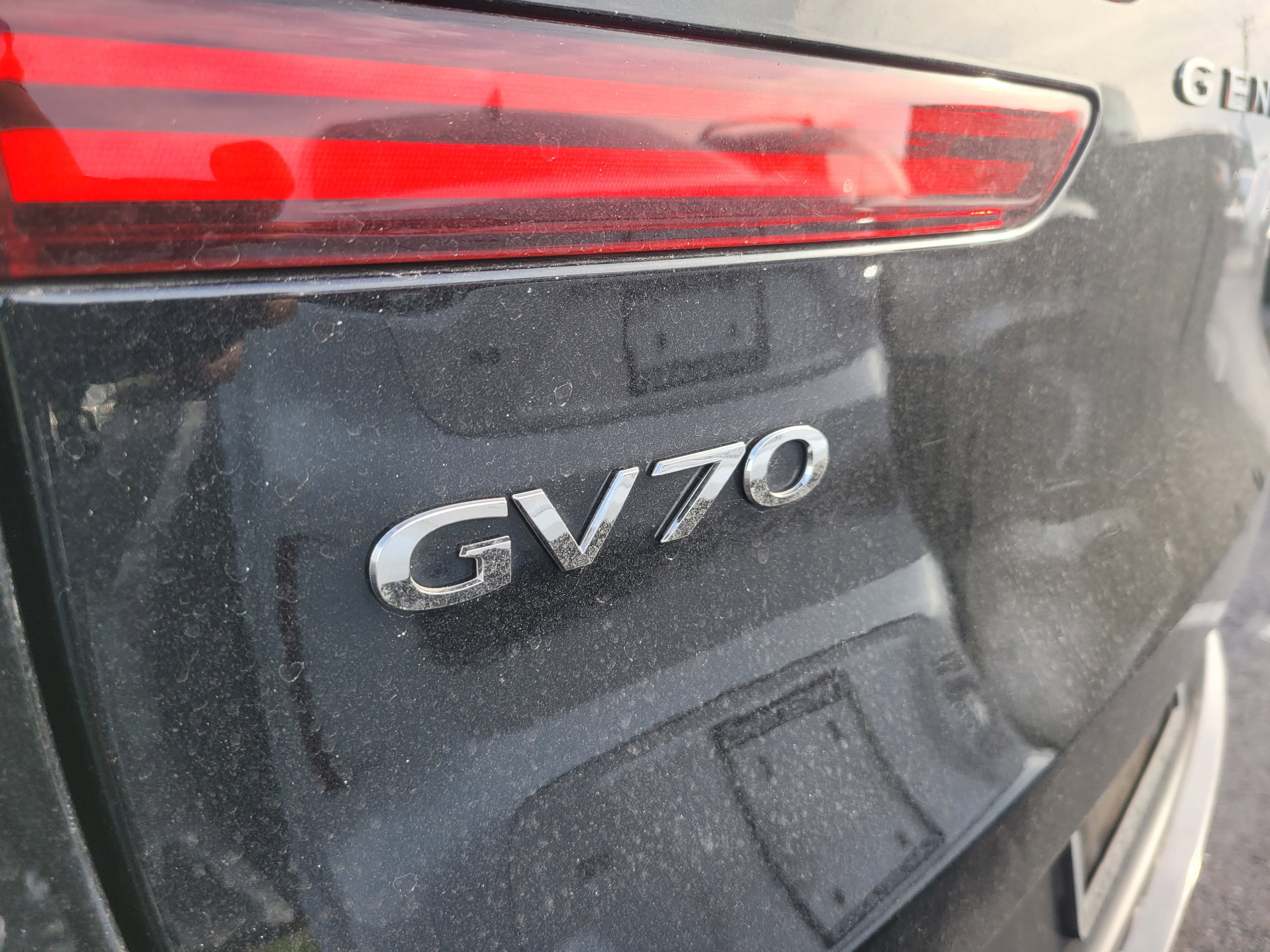 2023 Genesis GV70 2.5T
