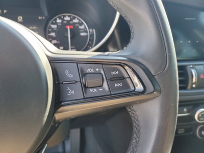 2021 Alfa Romeo Giulia Base