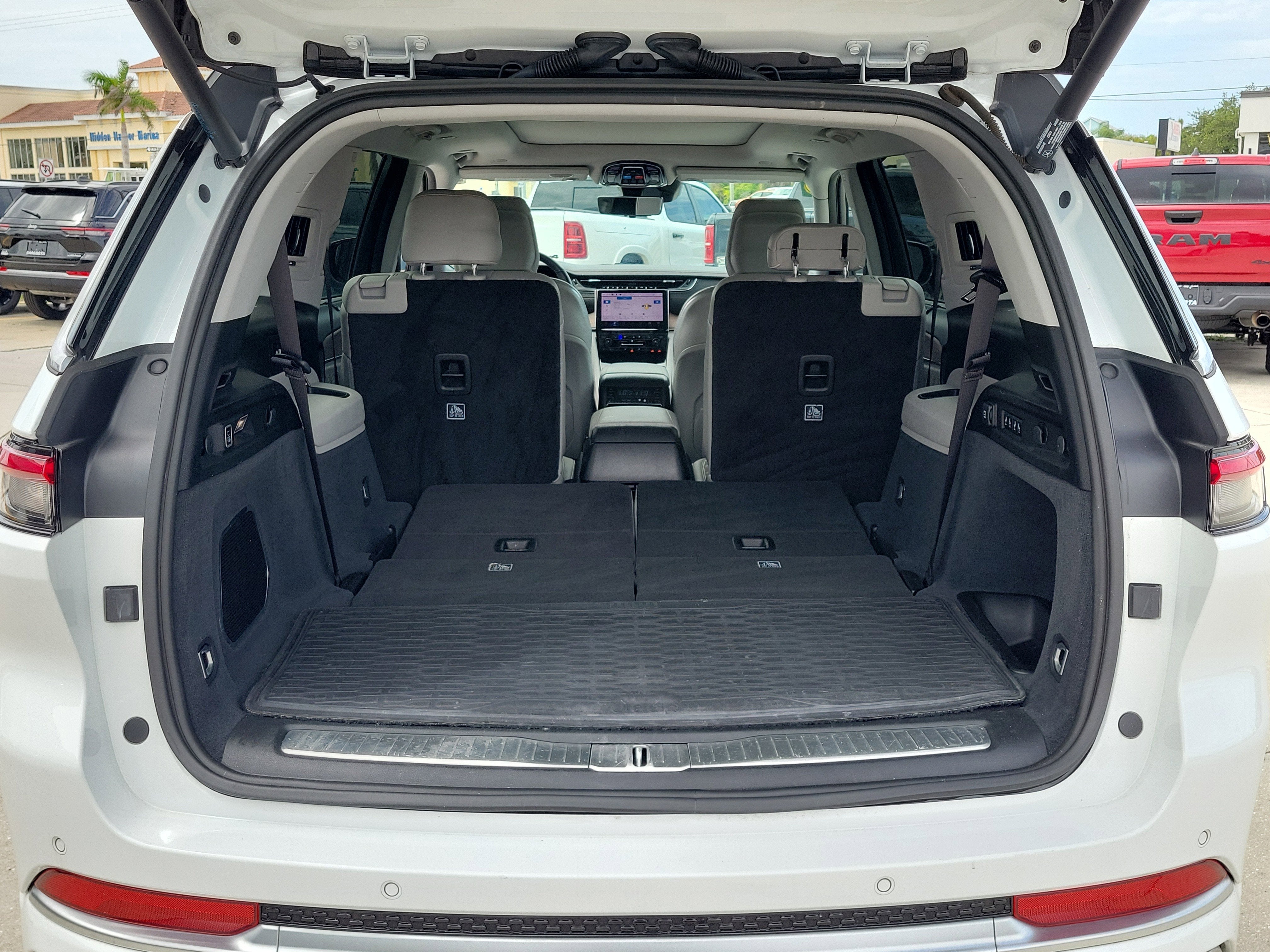2023 Jeep Grand Cherokee L Summit