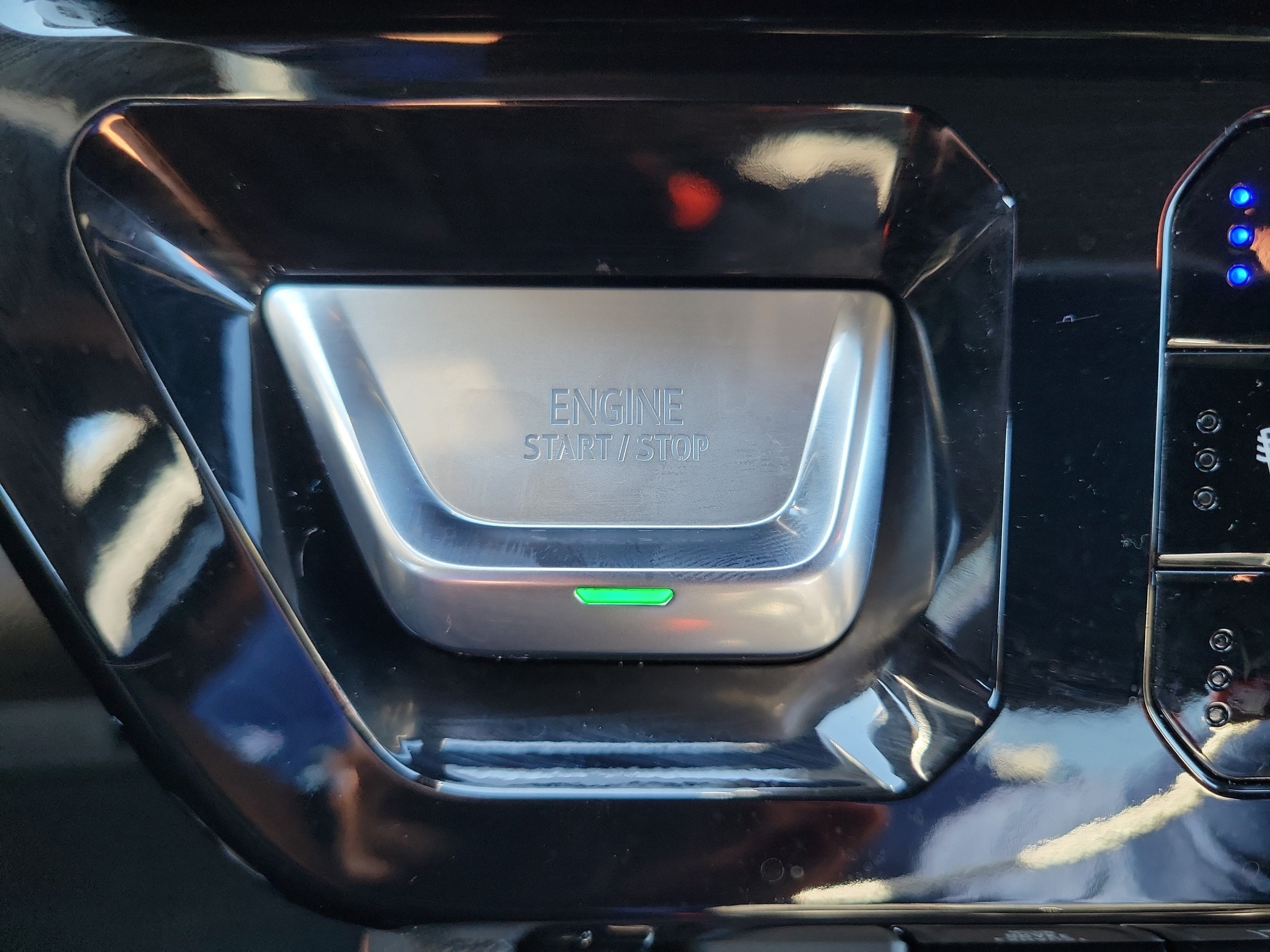 2025 GMC Sierra 3500HD AT4