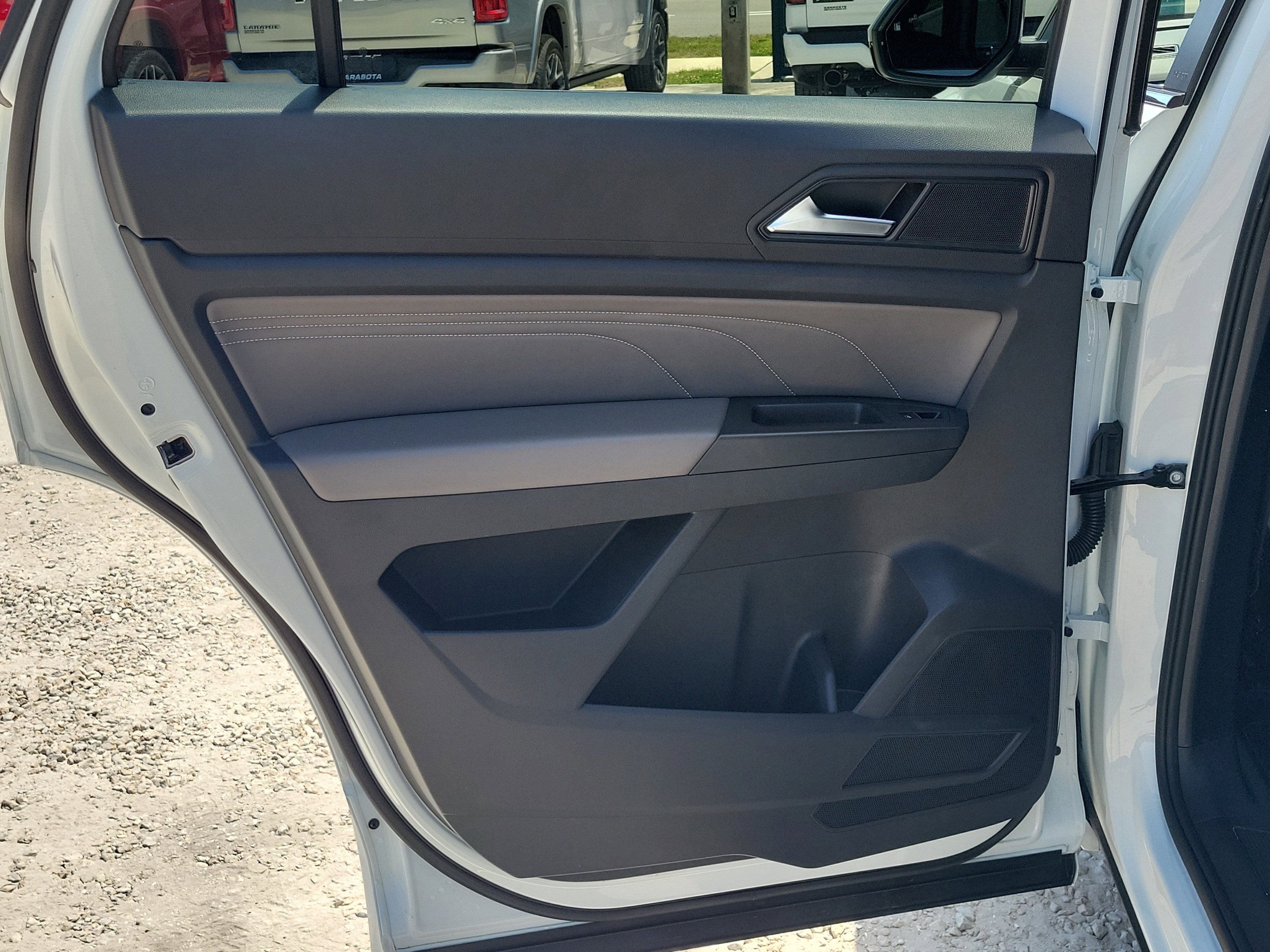 2022 Volkswagen Atlas Cross Sport 2.0T SEL R-Line
