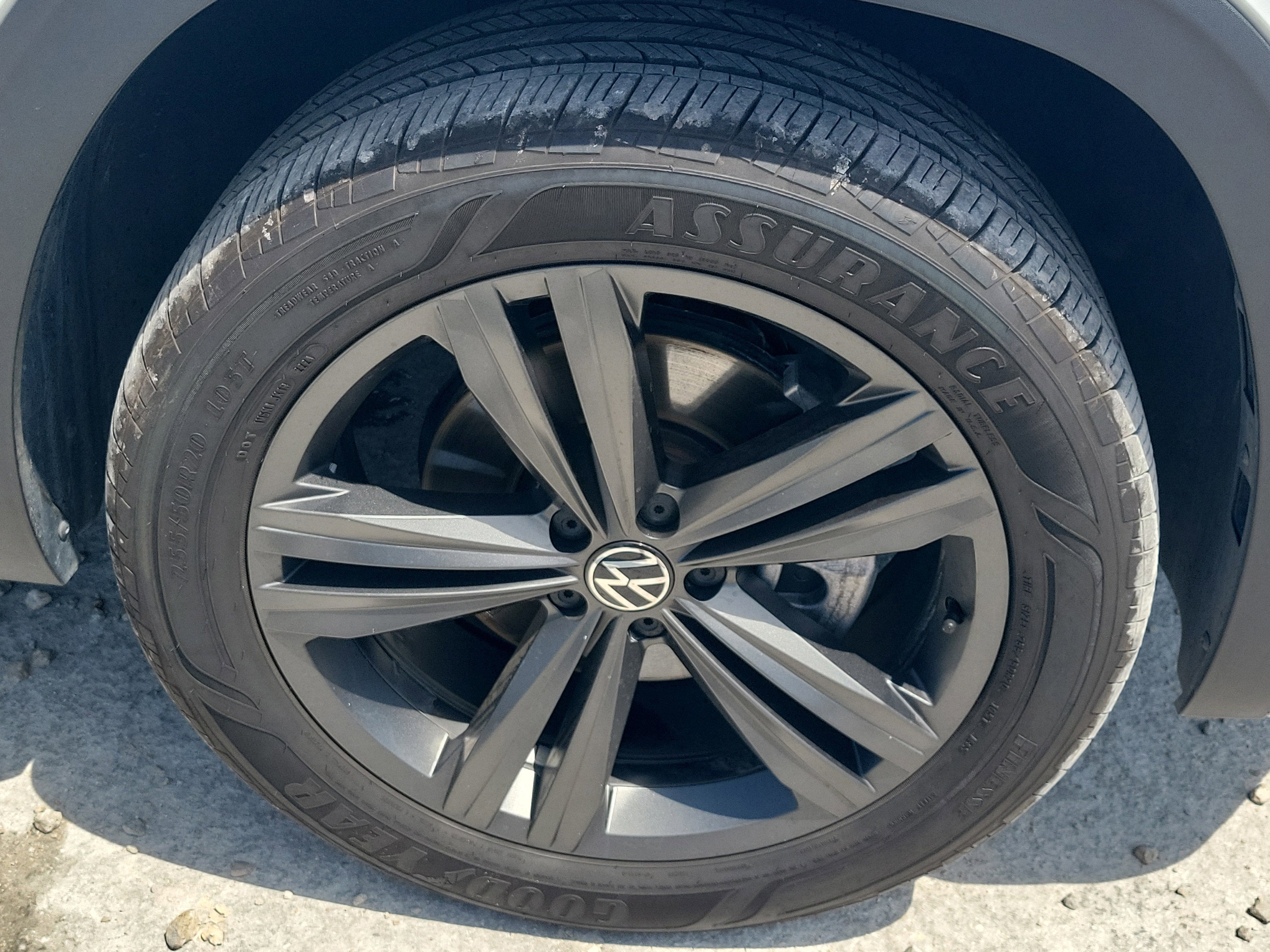 2022 Volkswagen Atlas Cross Sport 2.0T SEL R-Line