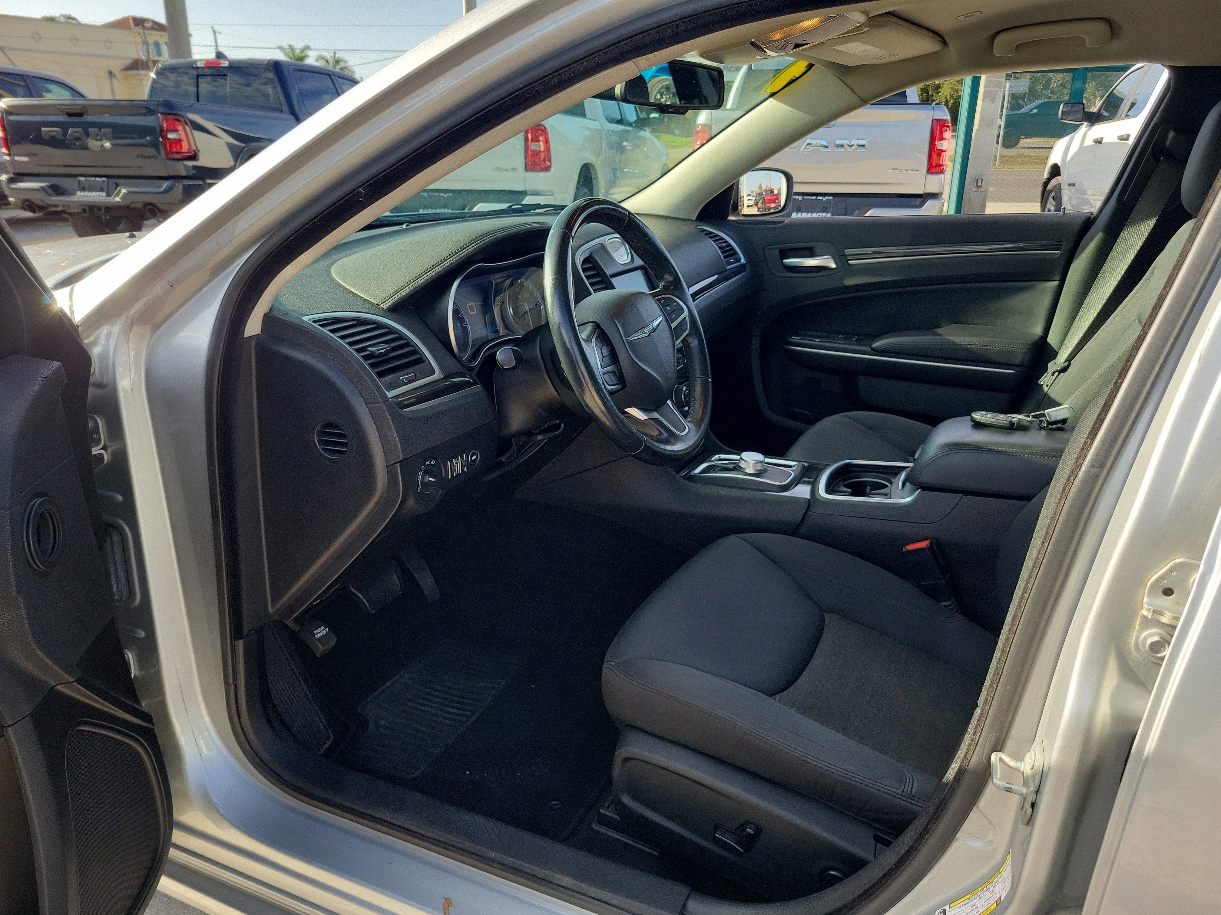 2019 Chrysler 300 Touring