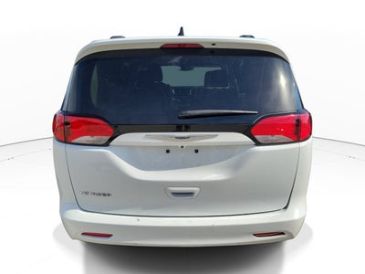 2021 Chrysler Voyager LXI