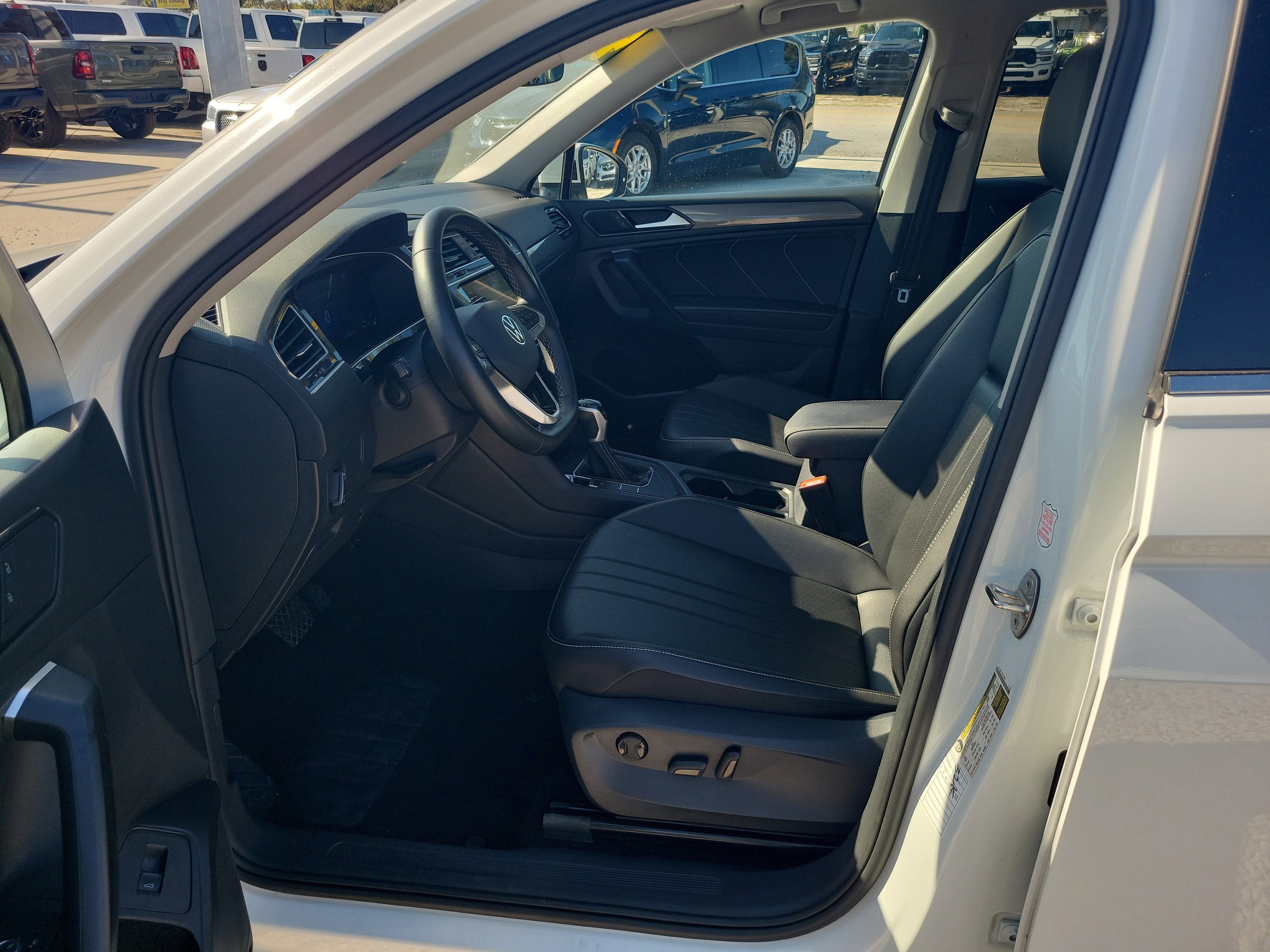 2024 Volkswagen Tiguan SE