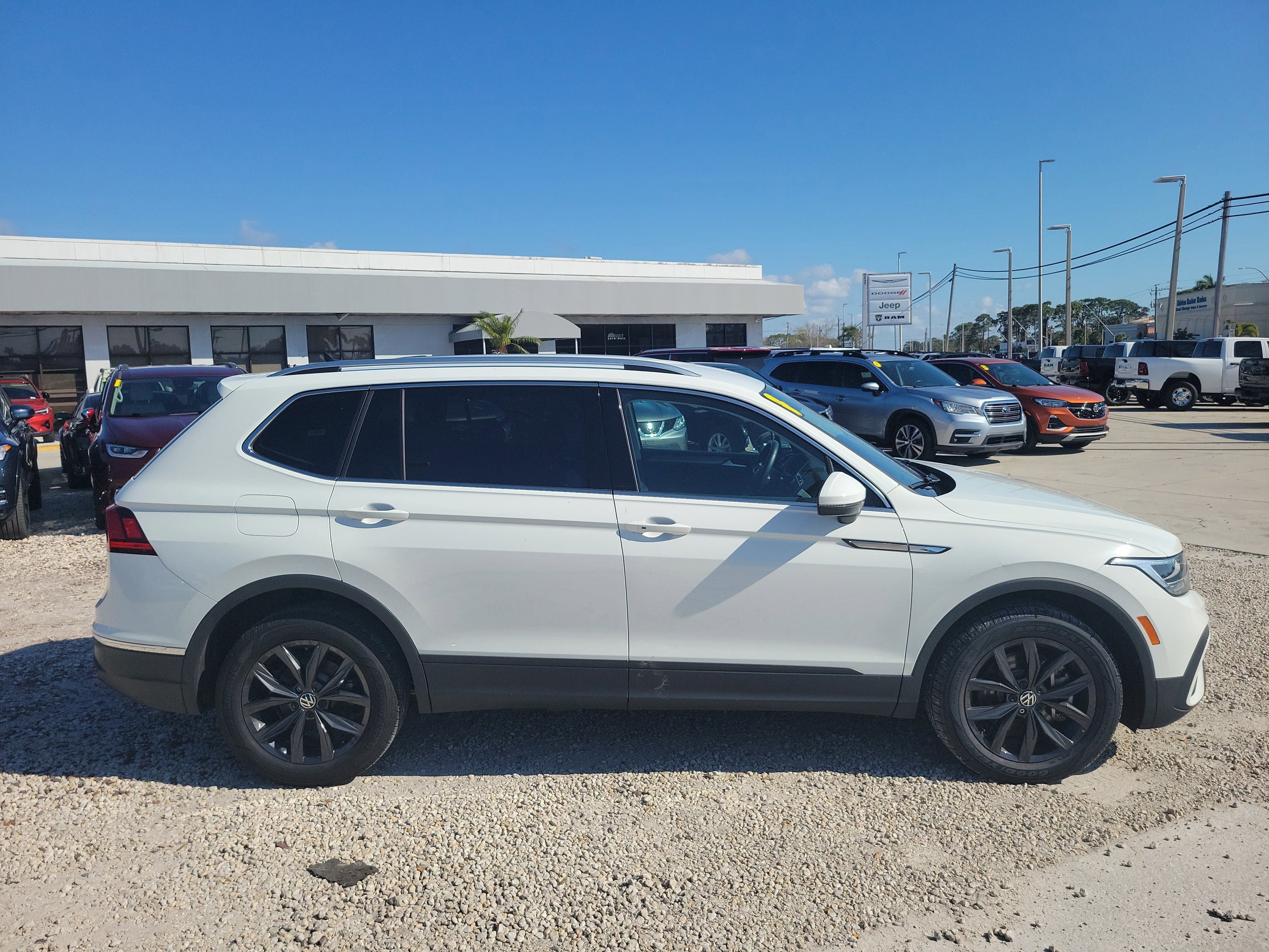 2024 Volkswagen Tiguan SE