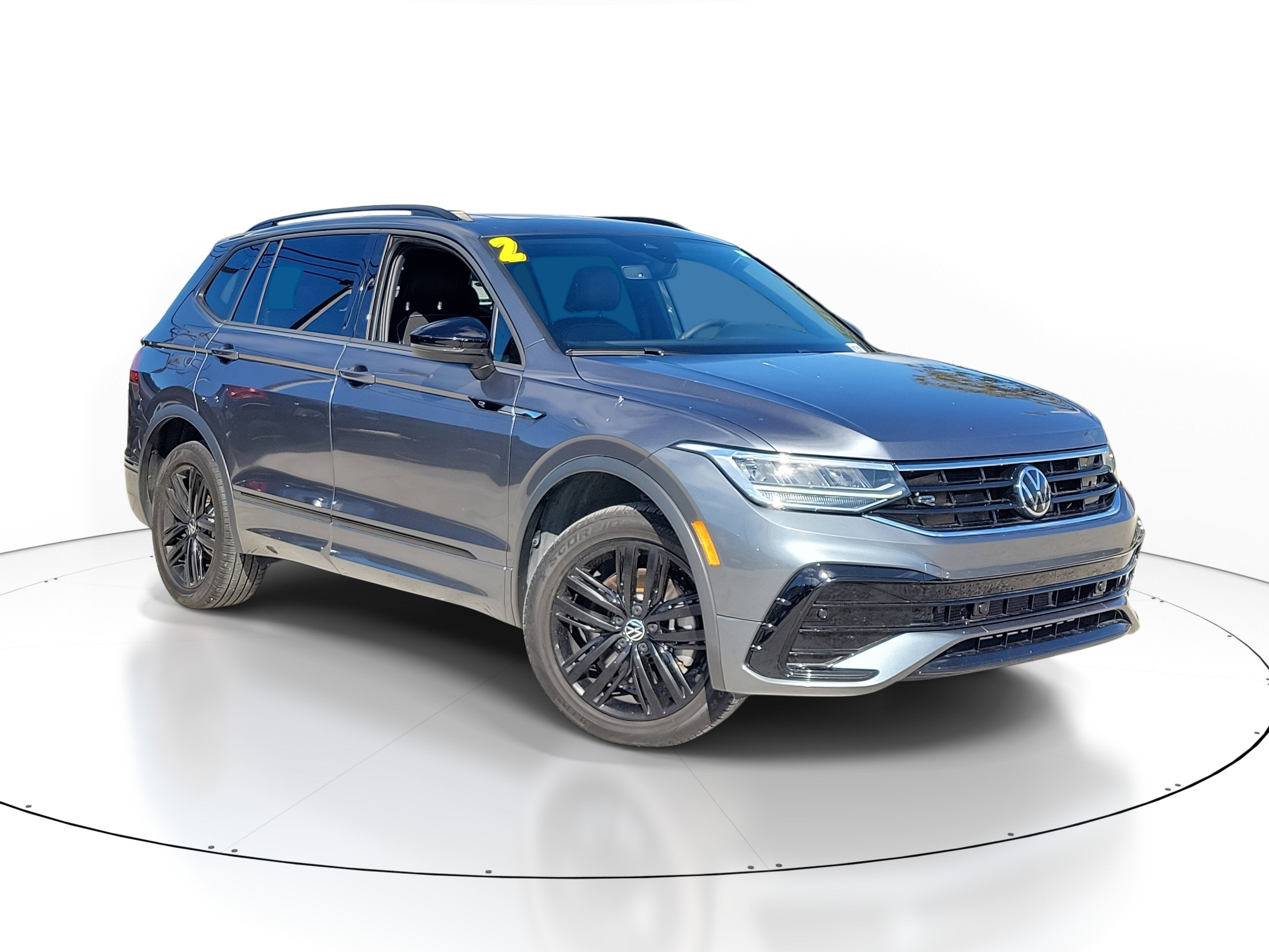 2022 Volkswagen Tiguan SE R-Line Black
