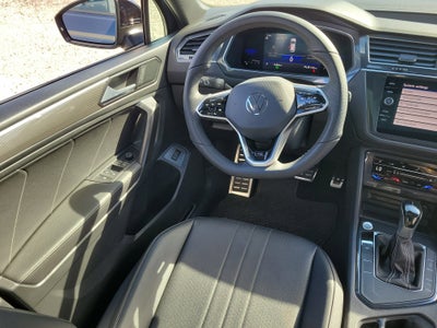 2022 Volkswagen Tiguan SE R-Line Black