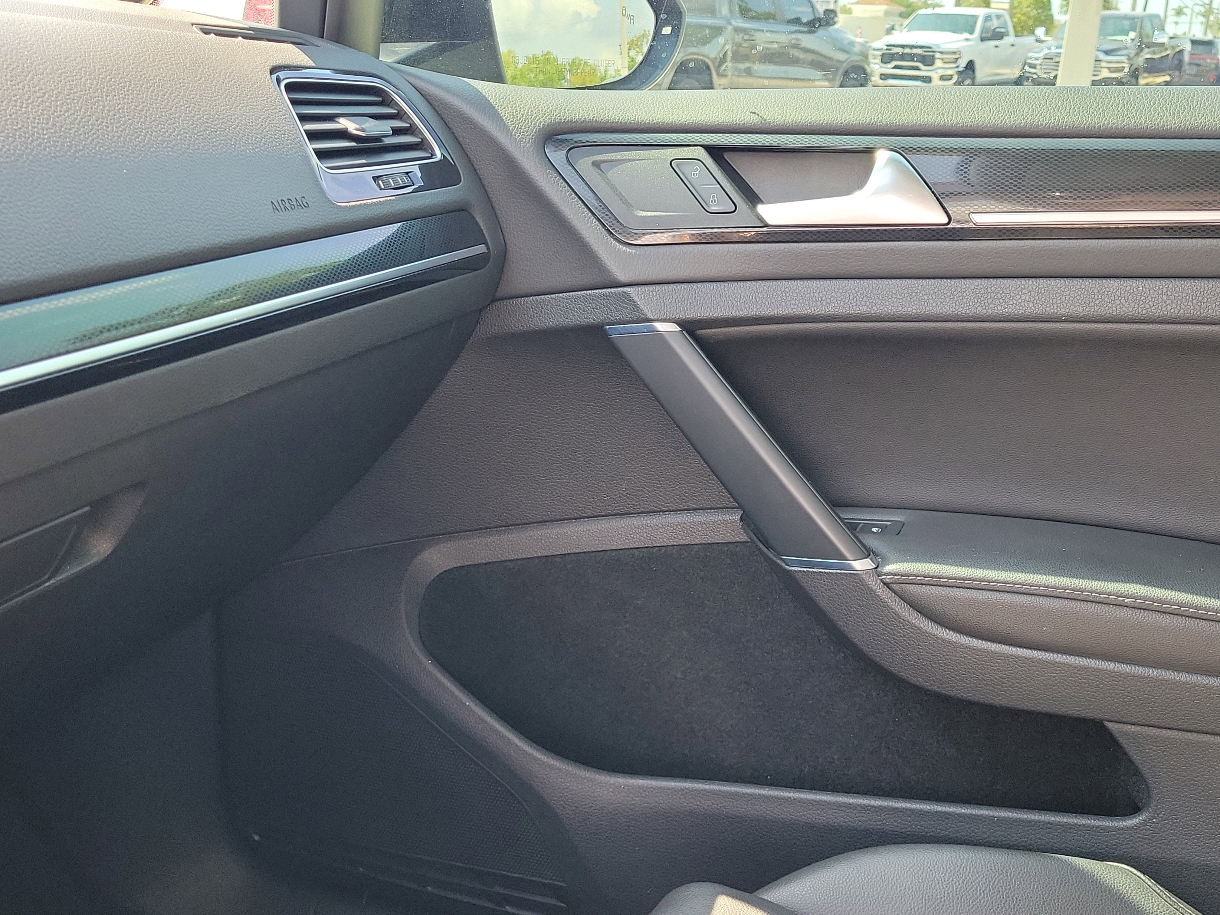 2017 Volkswagen Golf S