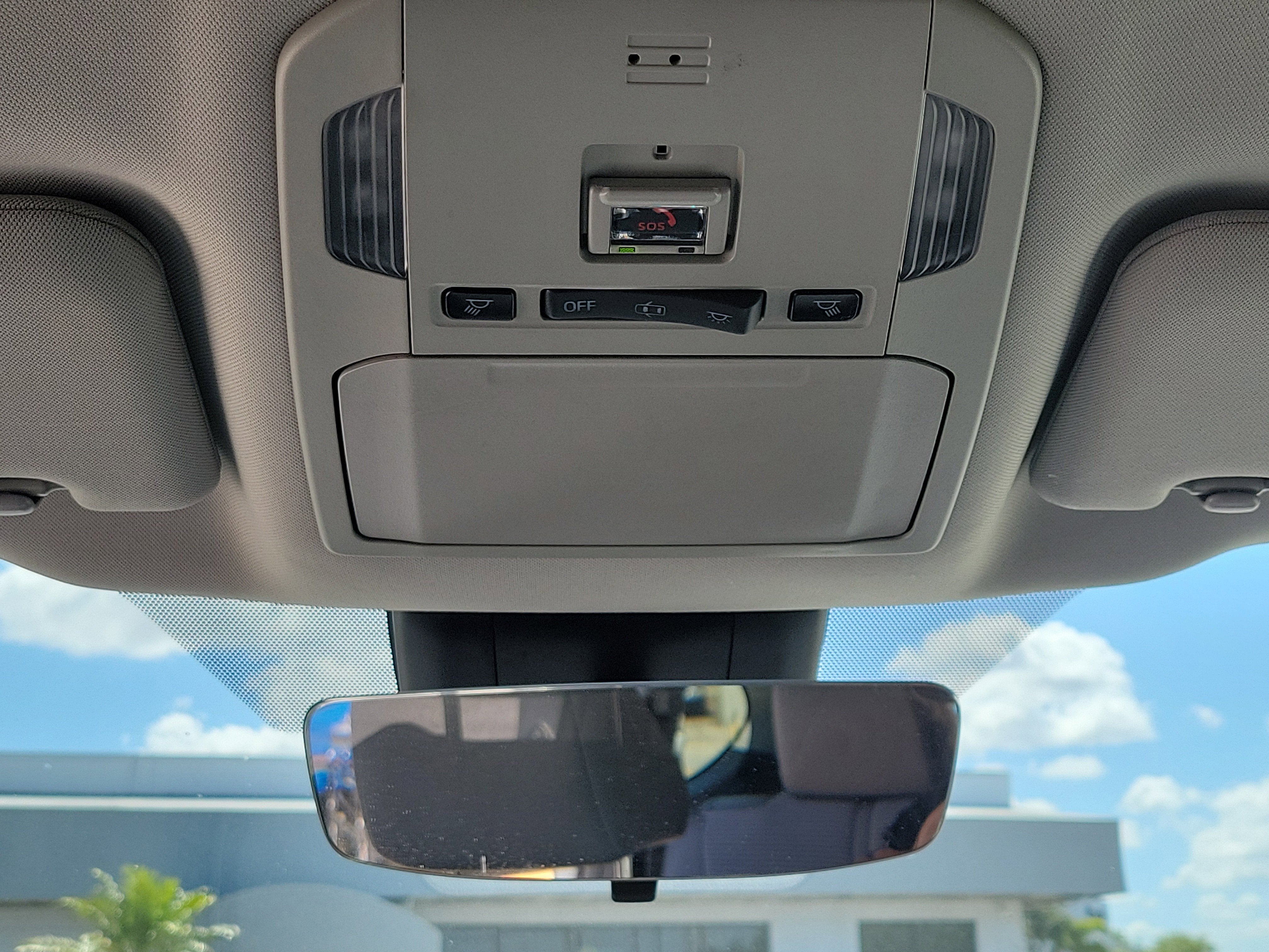 2020 Toyota Highlander LE