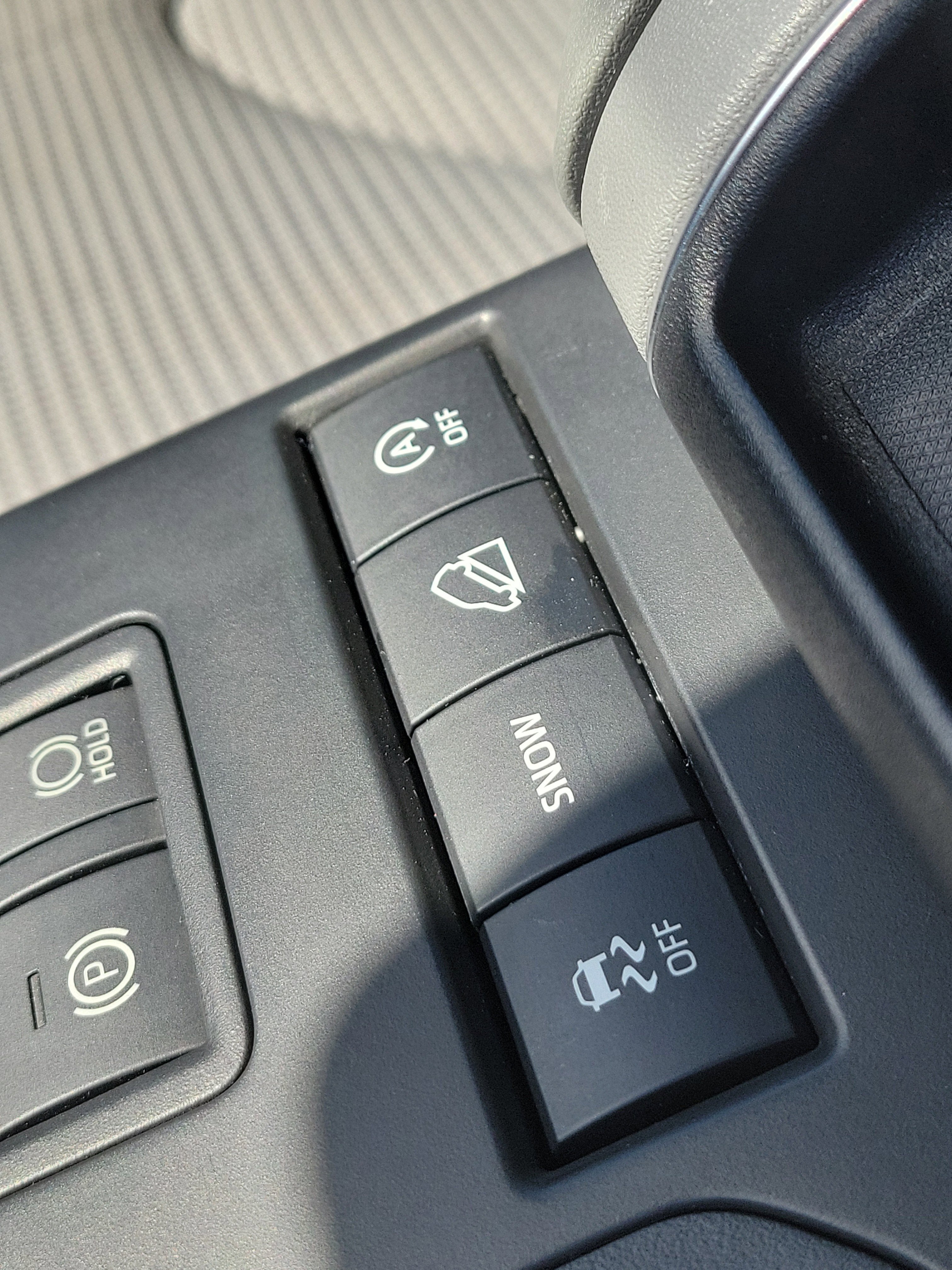 2020 Toyota Highlander LE