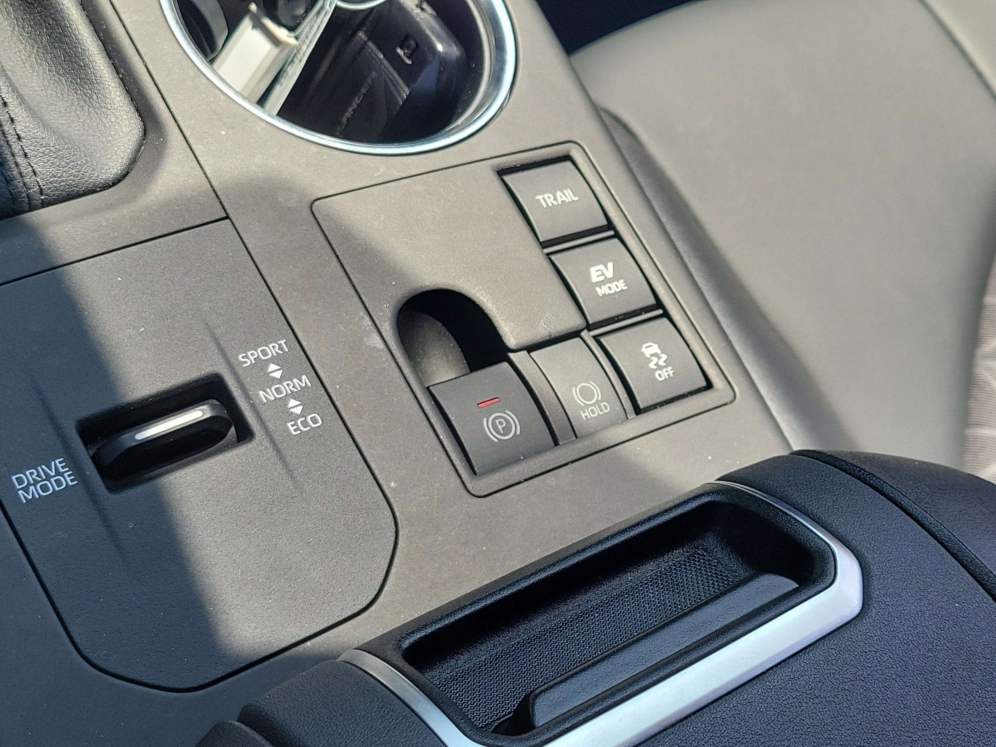 2025 Toyota Highlander Hybrid XLE