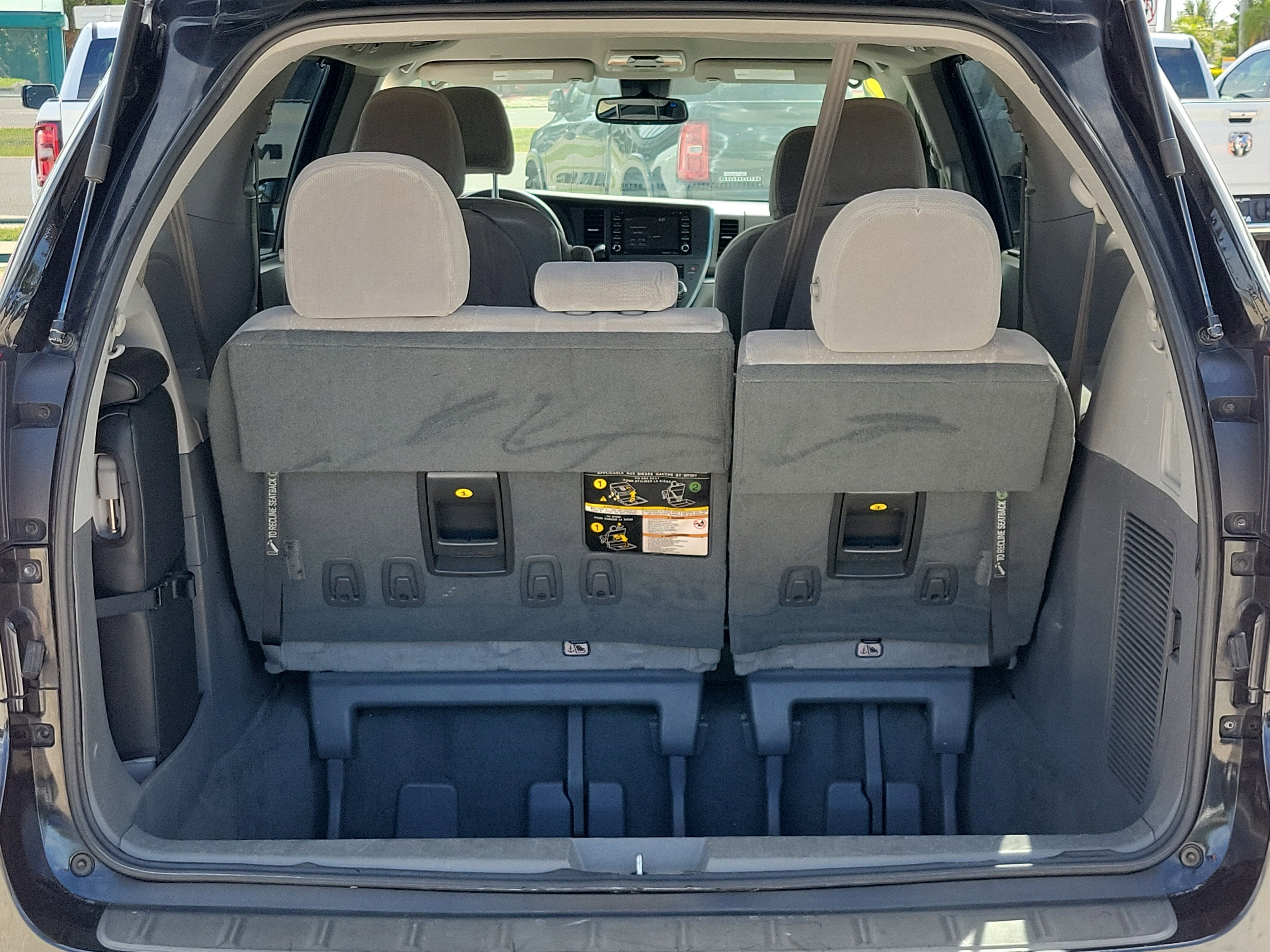 2019 Toyota Sienna LE Auto Access Seat
