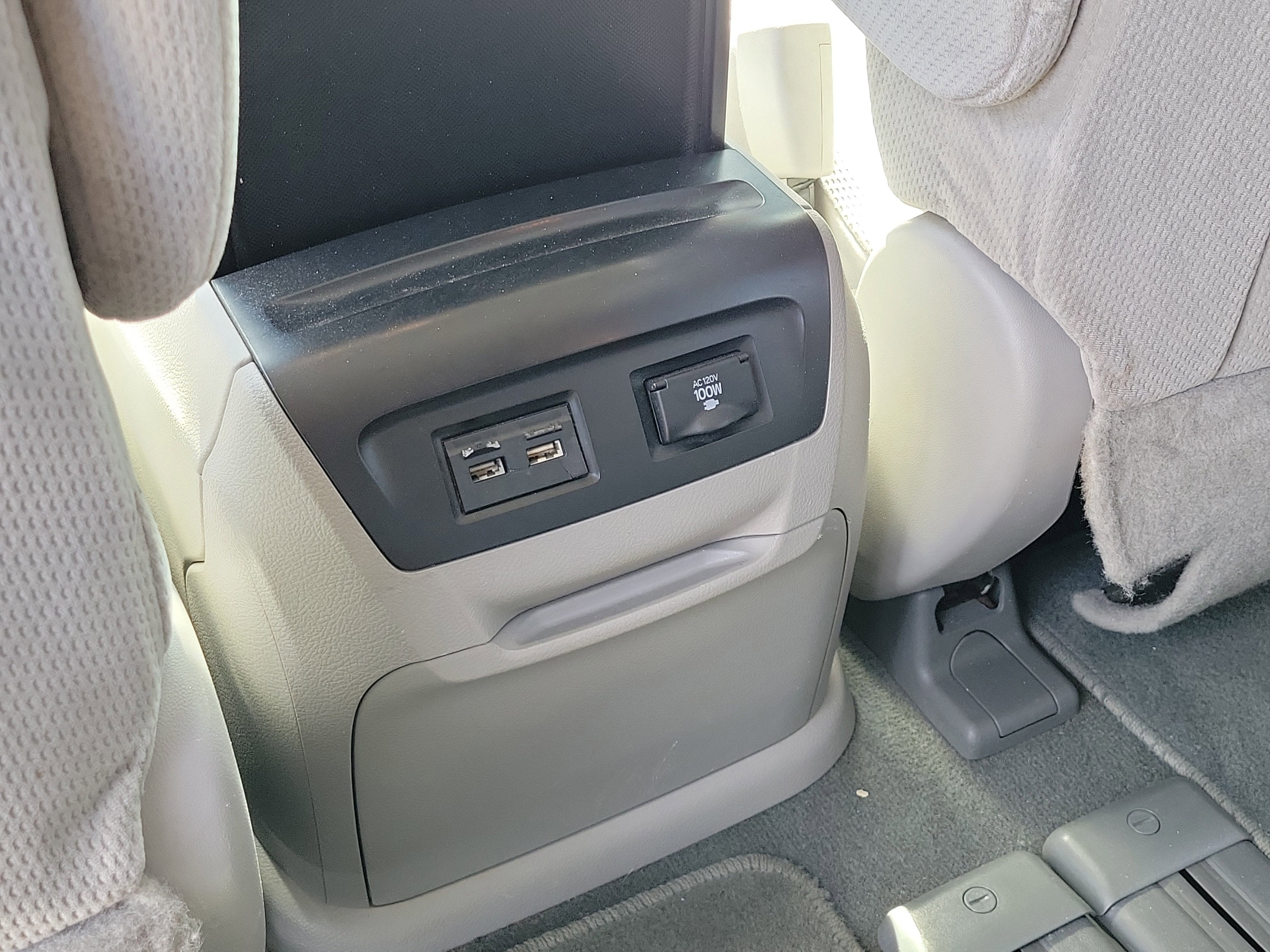 2019 Toyota Sienna LE Auto Access Seat