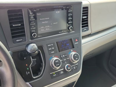 2019 Toyota Sienna LE Auto Access Seat
