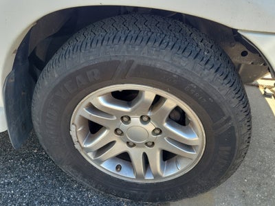 2005 Toyota Sequoia SR5