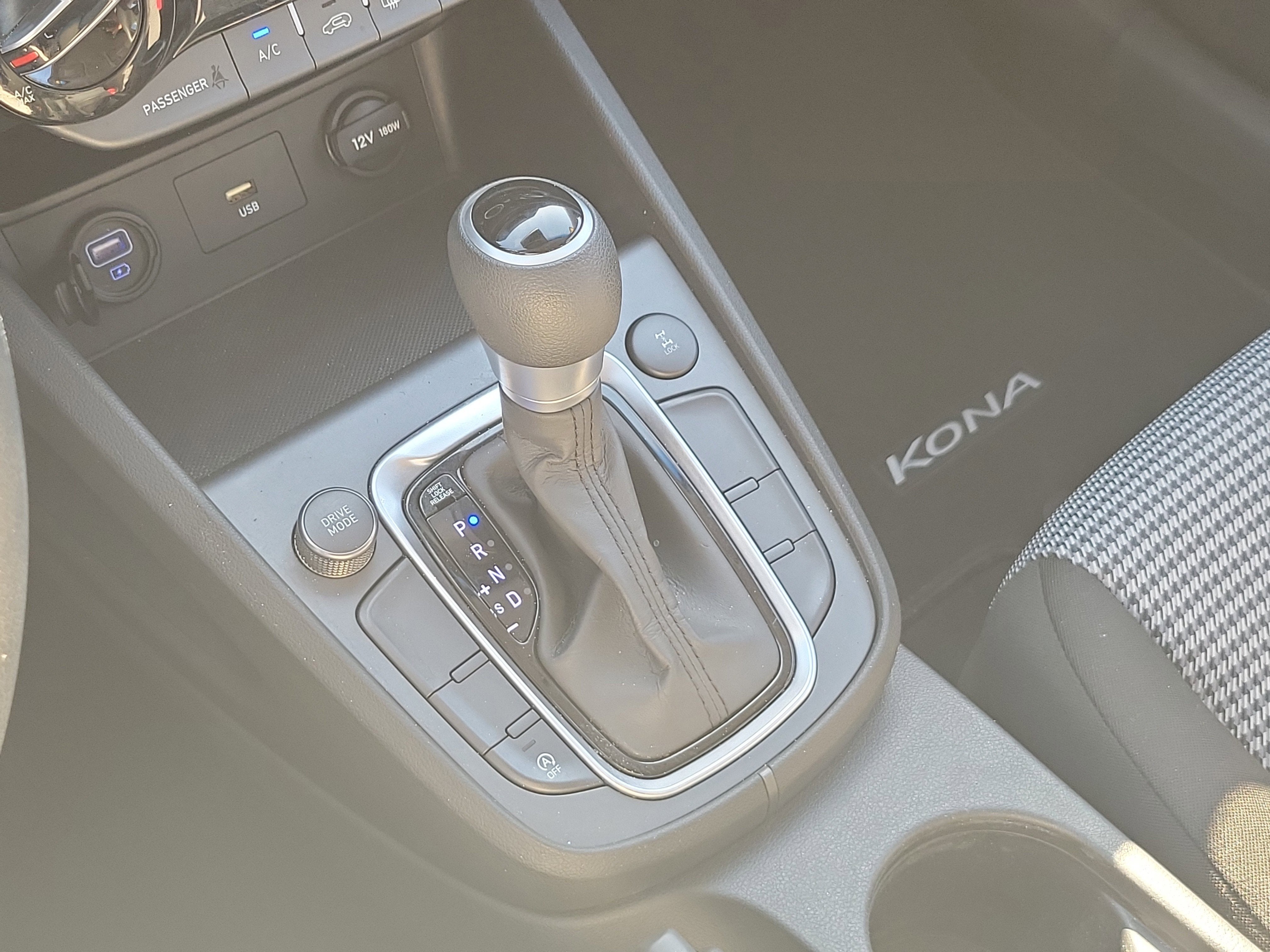 2022 Hyundai Kona SE