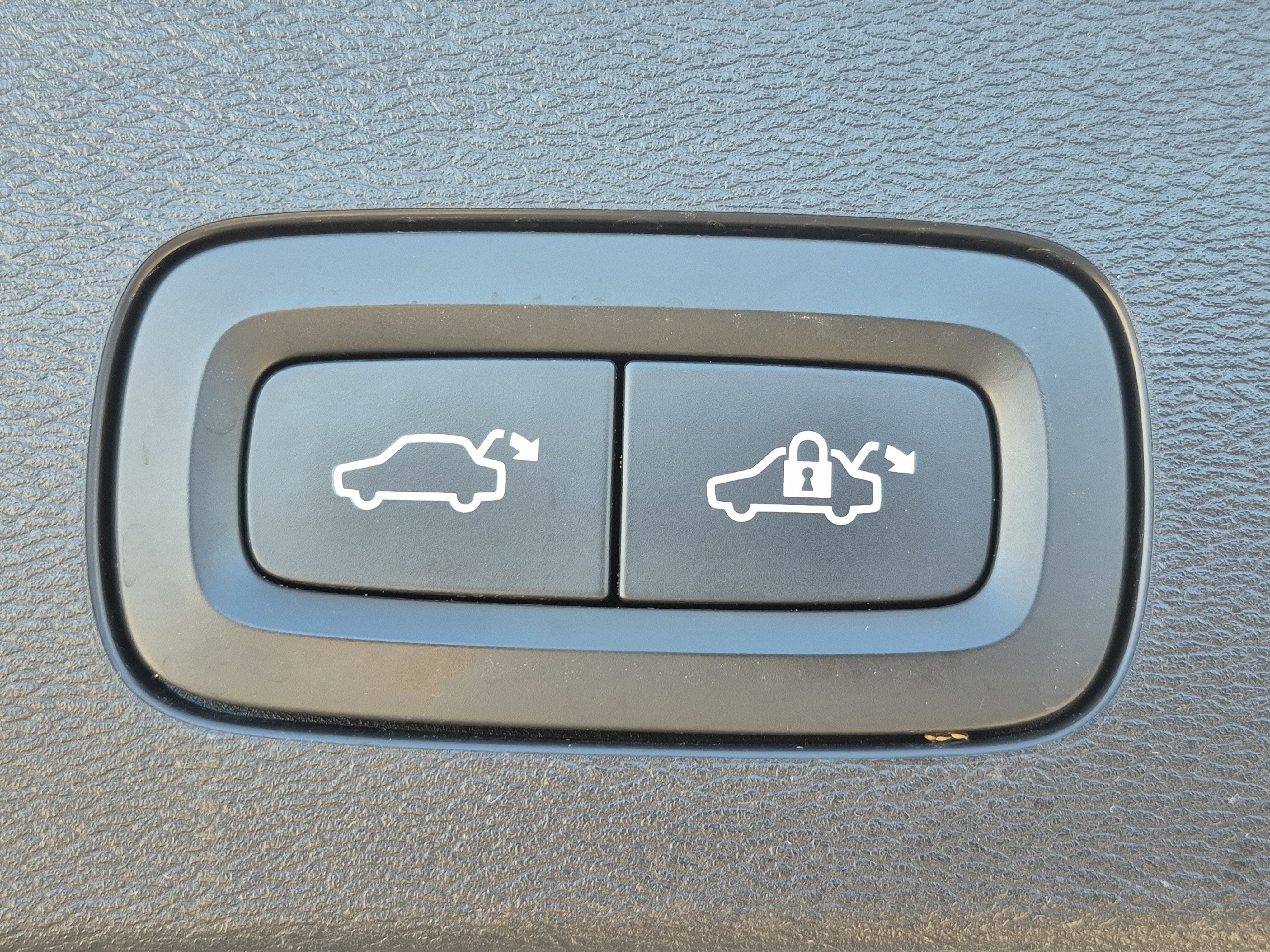 2020 Volvo V60 Momentum