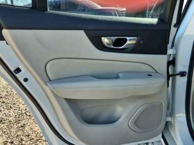 2020 Volvo V60 Momentum