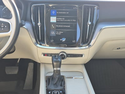 2020 Volvo V60 Momentum