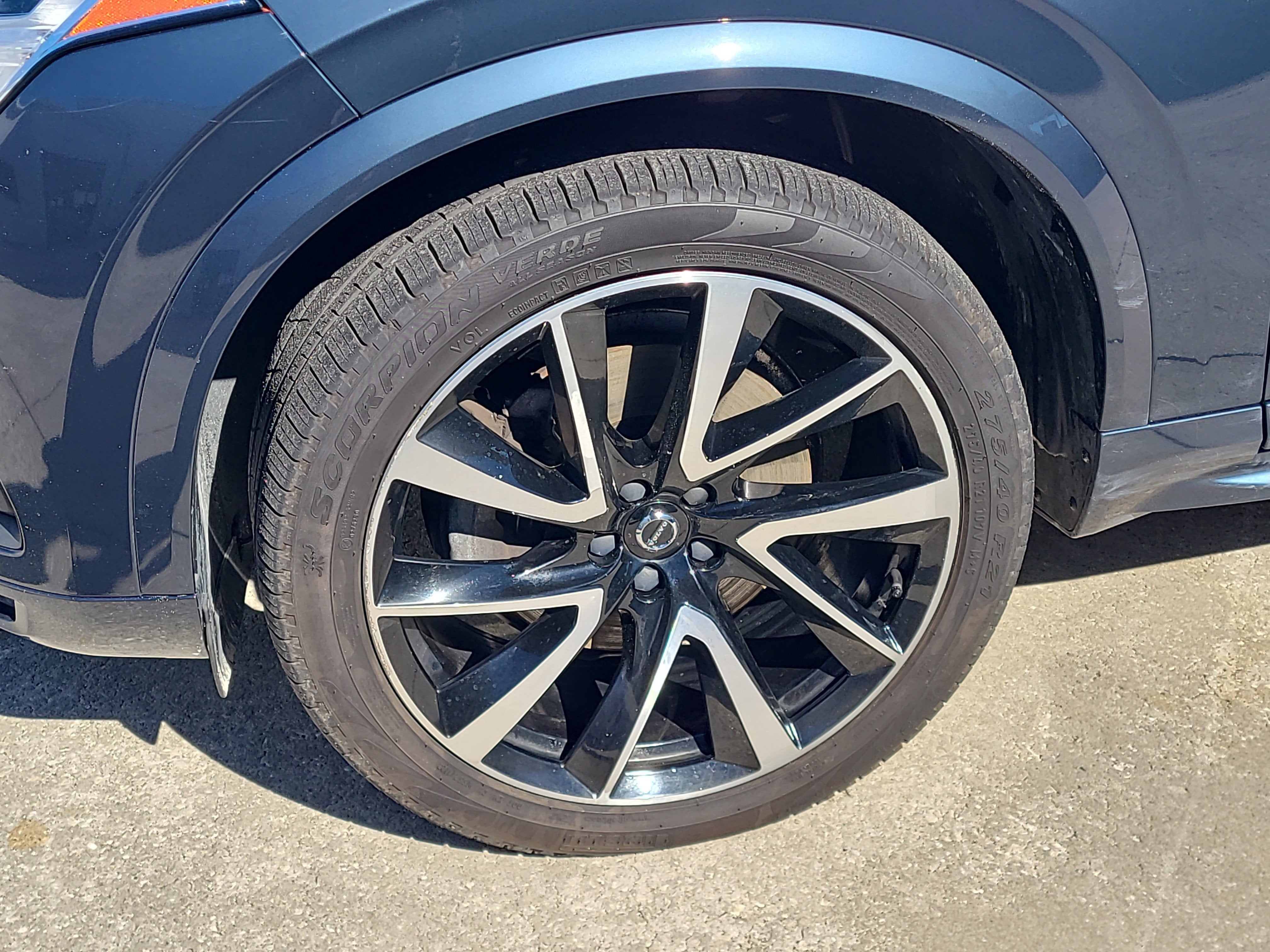 2020 Volvo XC90 Momentum