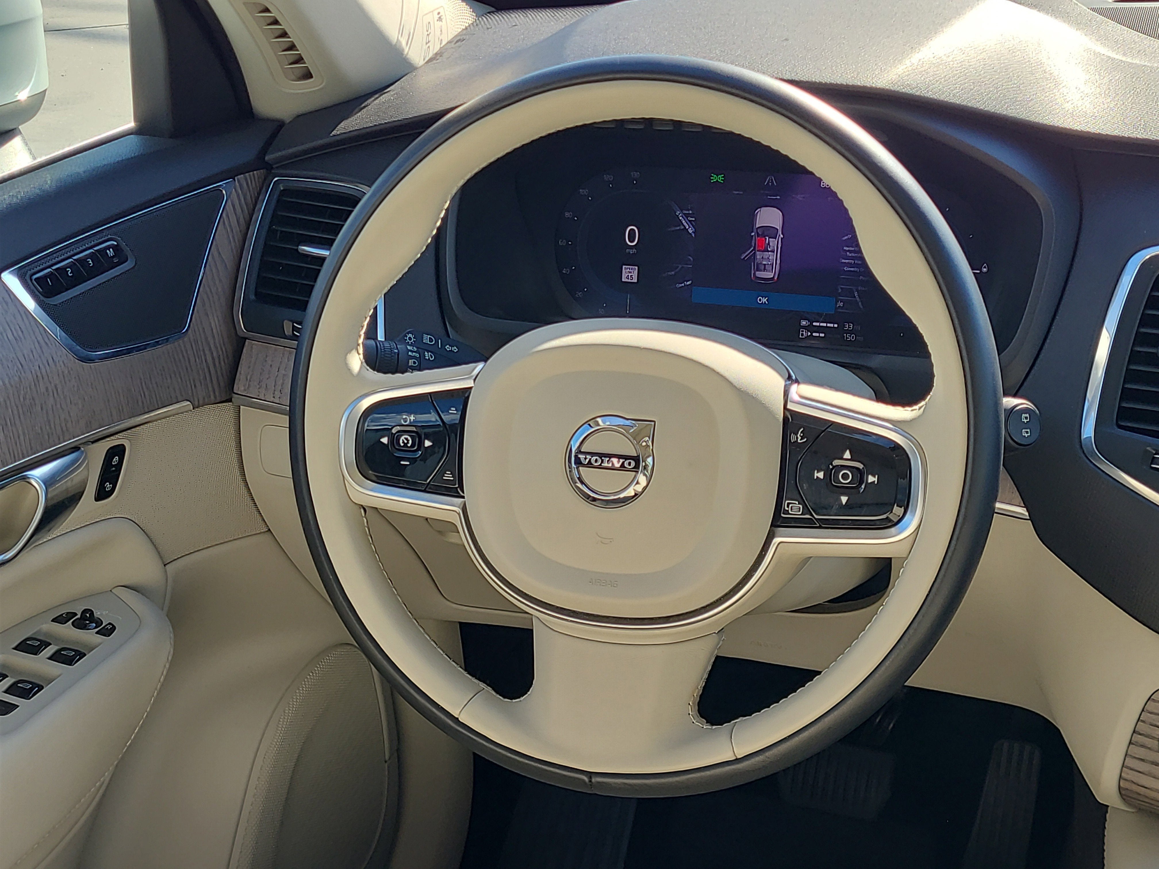 2023 Volvo XC90 Recharge Plug-In Hybrid Core Bright Theme