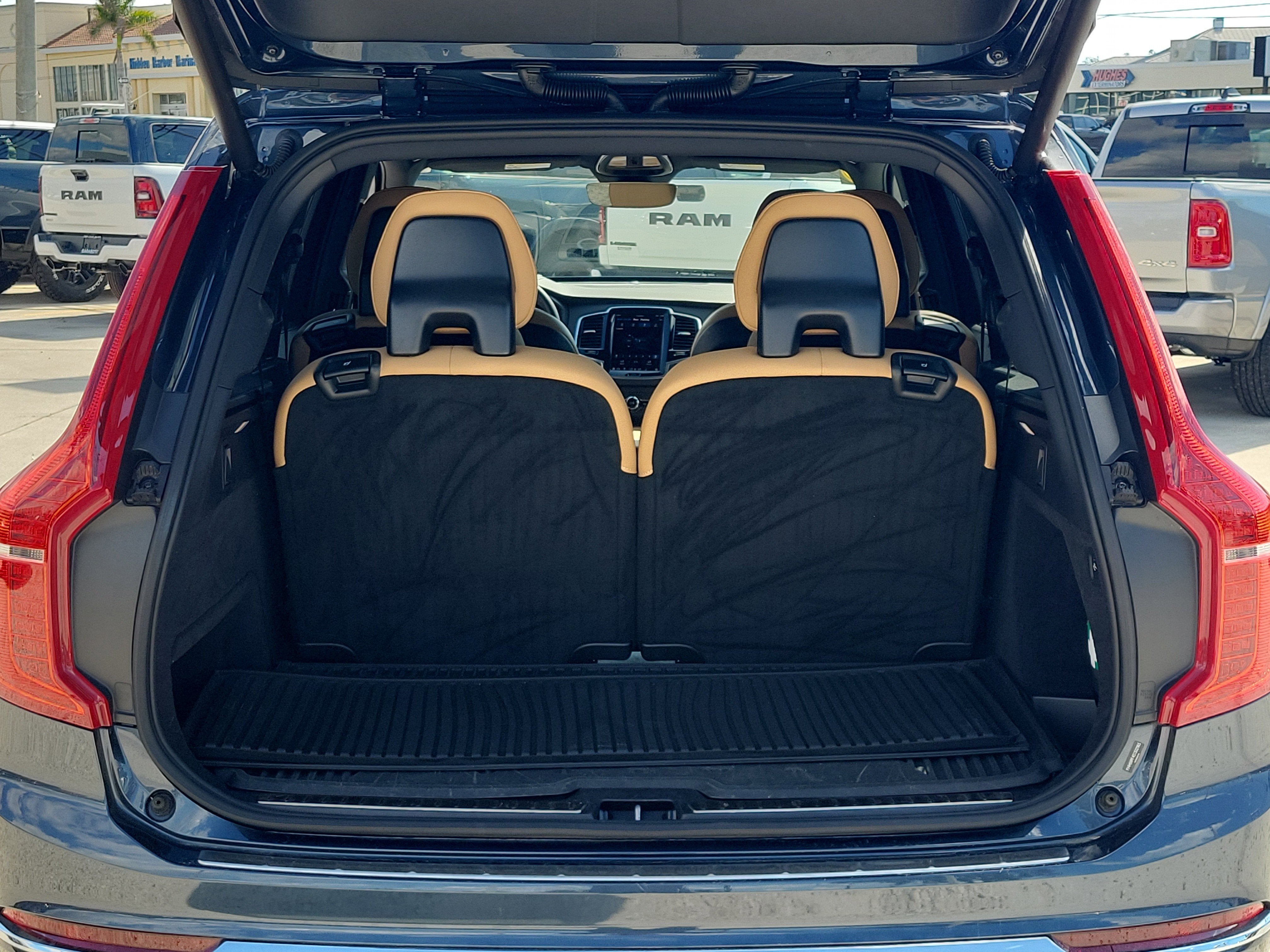 2025 Volvo XC90 Plug-In Hybrid Ultra