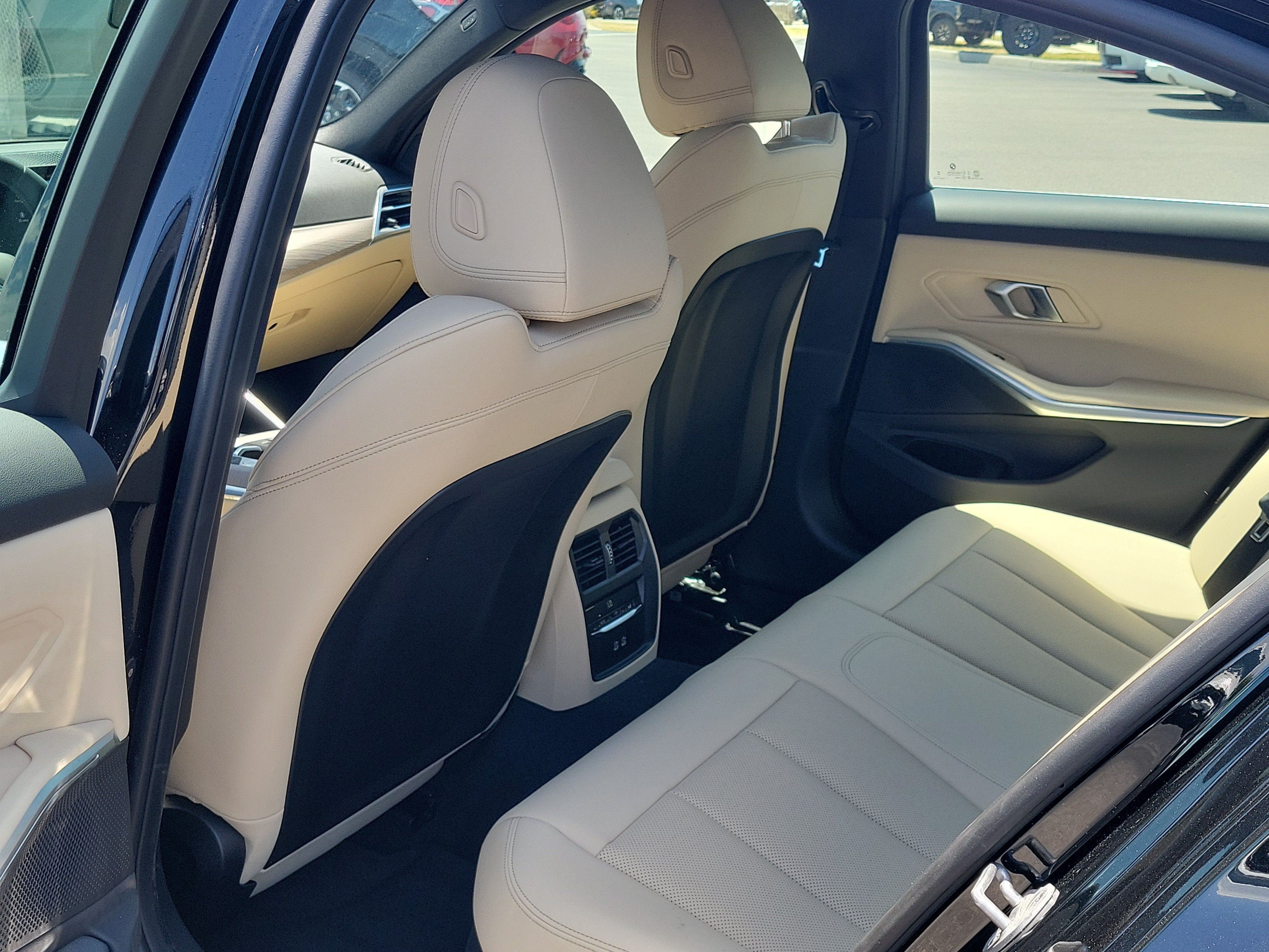 2025 BMW 3 Series 330i