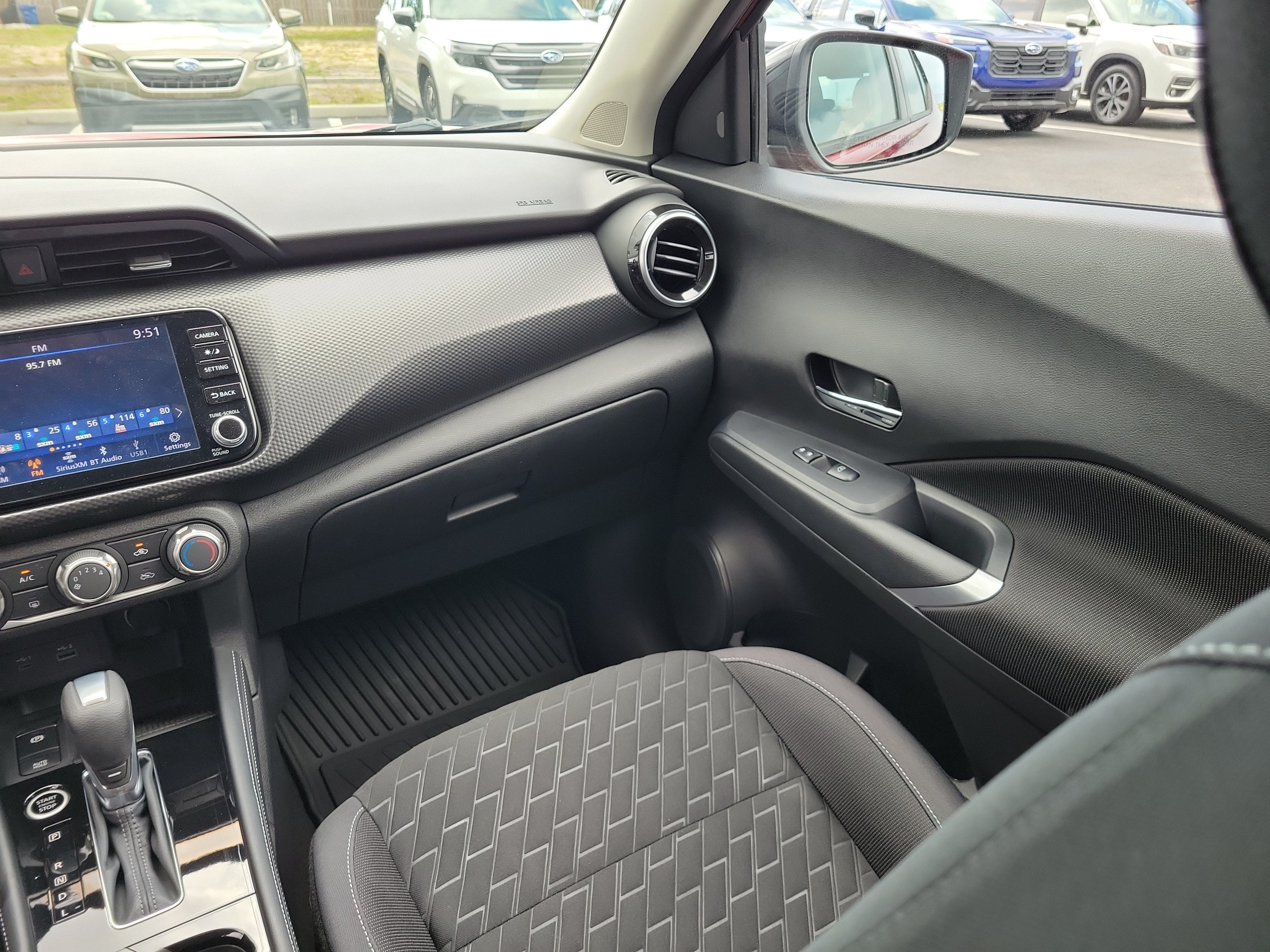 2023 Nissan Kicks SV