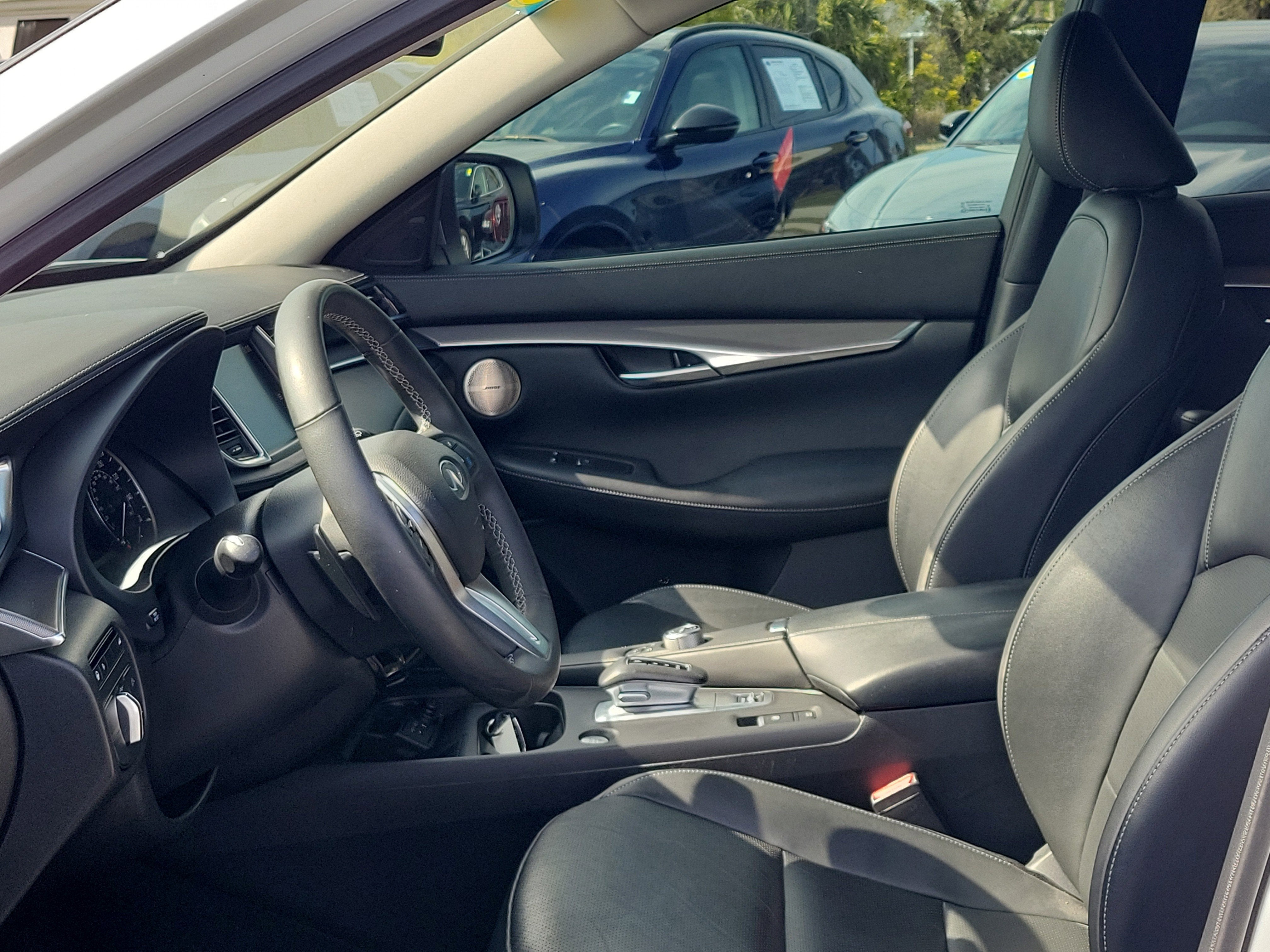 2023 INFINITI QX50 LUXE