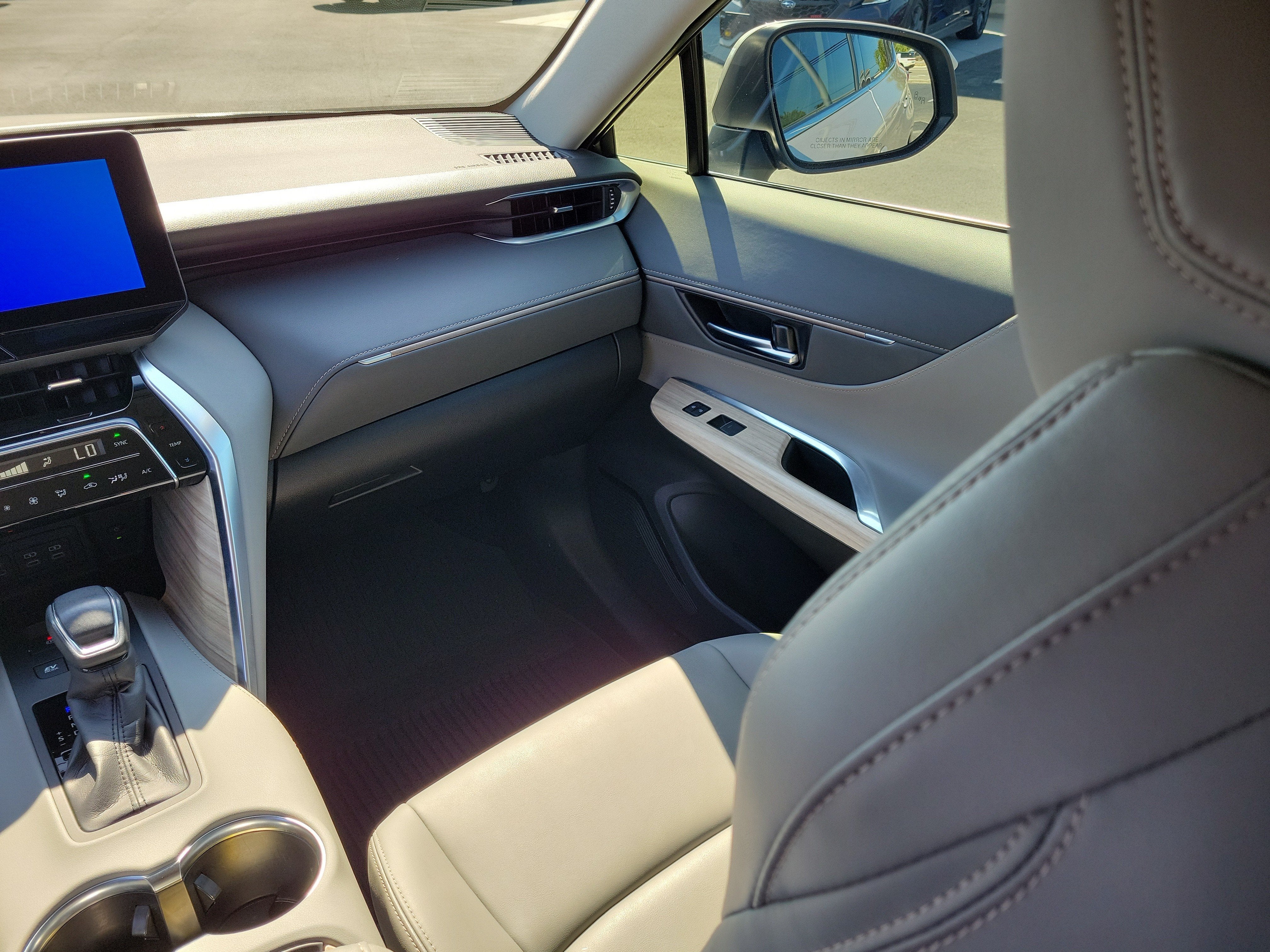 2023 Toyota Venza LE