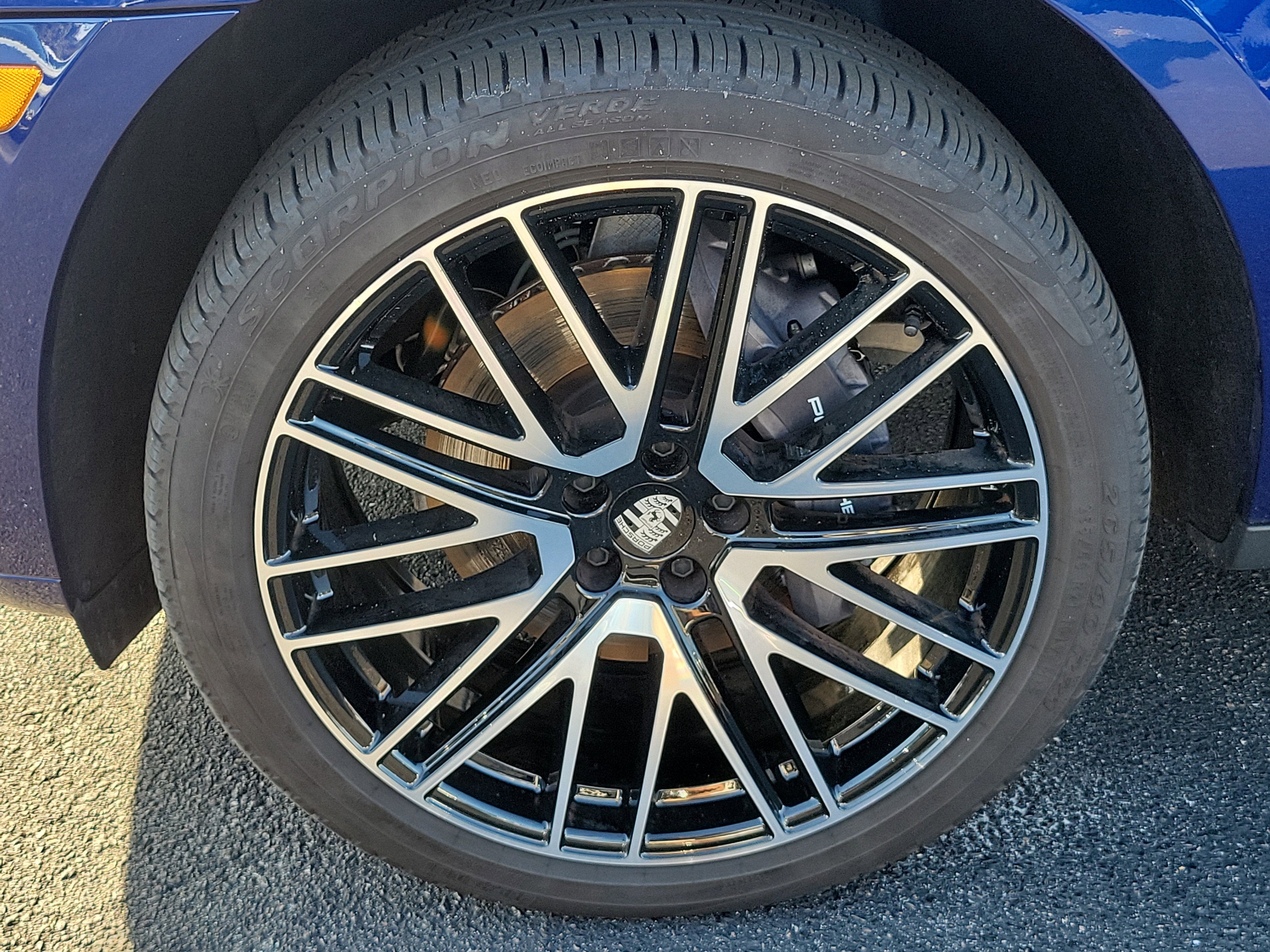 2025 Porsche Macan T