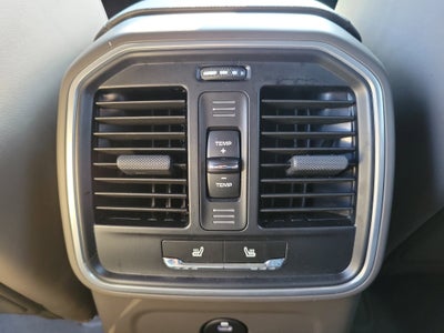 2025 Porsche Macan T