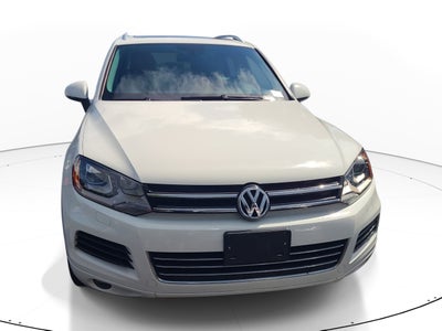 2014 Volkswagen Touareg Base