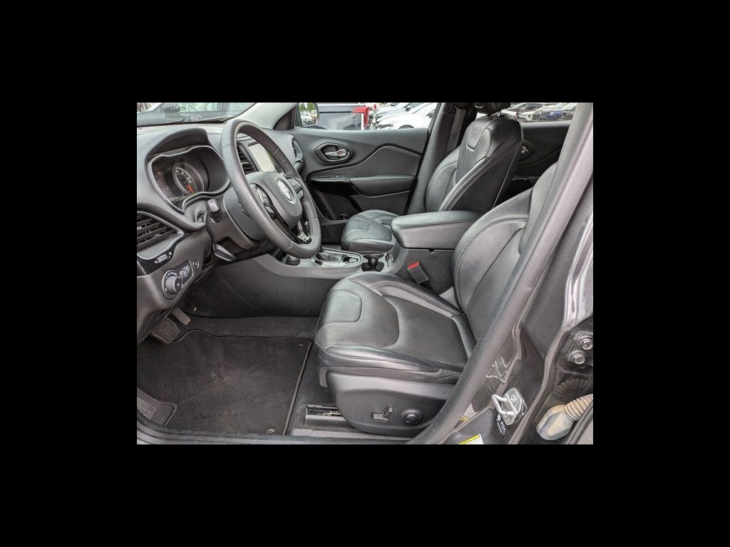 2023 Jeep Cherokee Altitude Lux